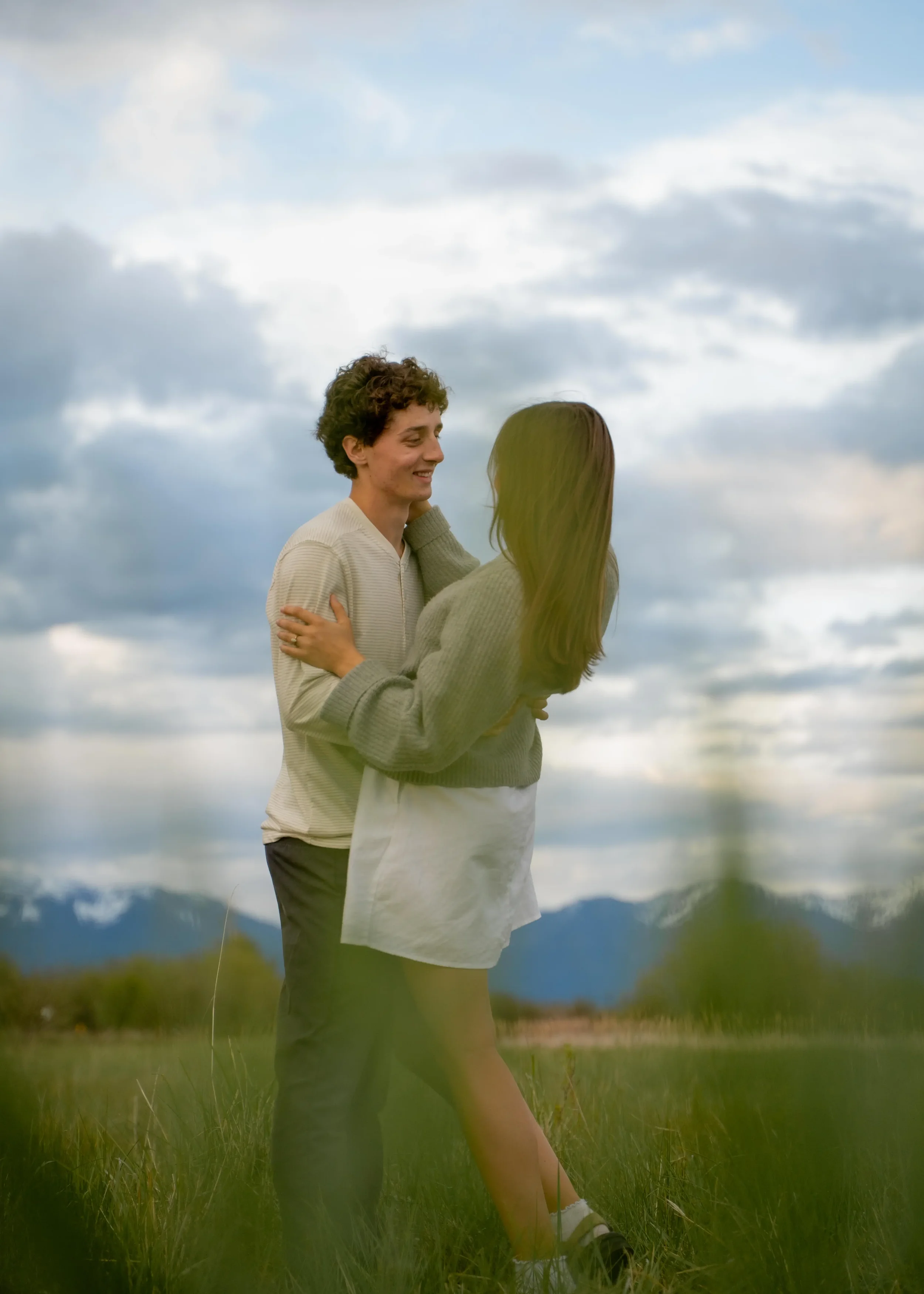 Flathead-Lake-Engagment-Somers-Beach-Montana-Grayson-Buckner-Media (25).webp