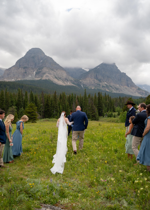 Grayson-Buckner-Media-East-Glacier-National-Park-Elopement-Cutbank-Field-Sun-Point (2).webp