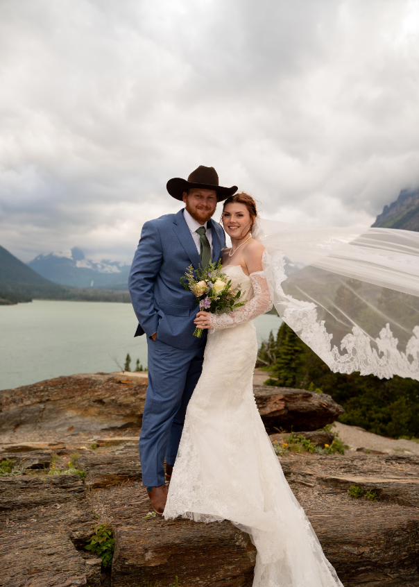 Grayson-Buckner-Media-East-Glacier-National-Park-Elopement-Cutbank-Field-Sun-Point (19).webp