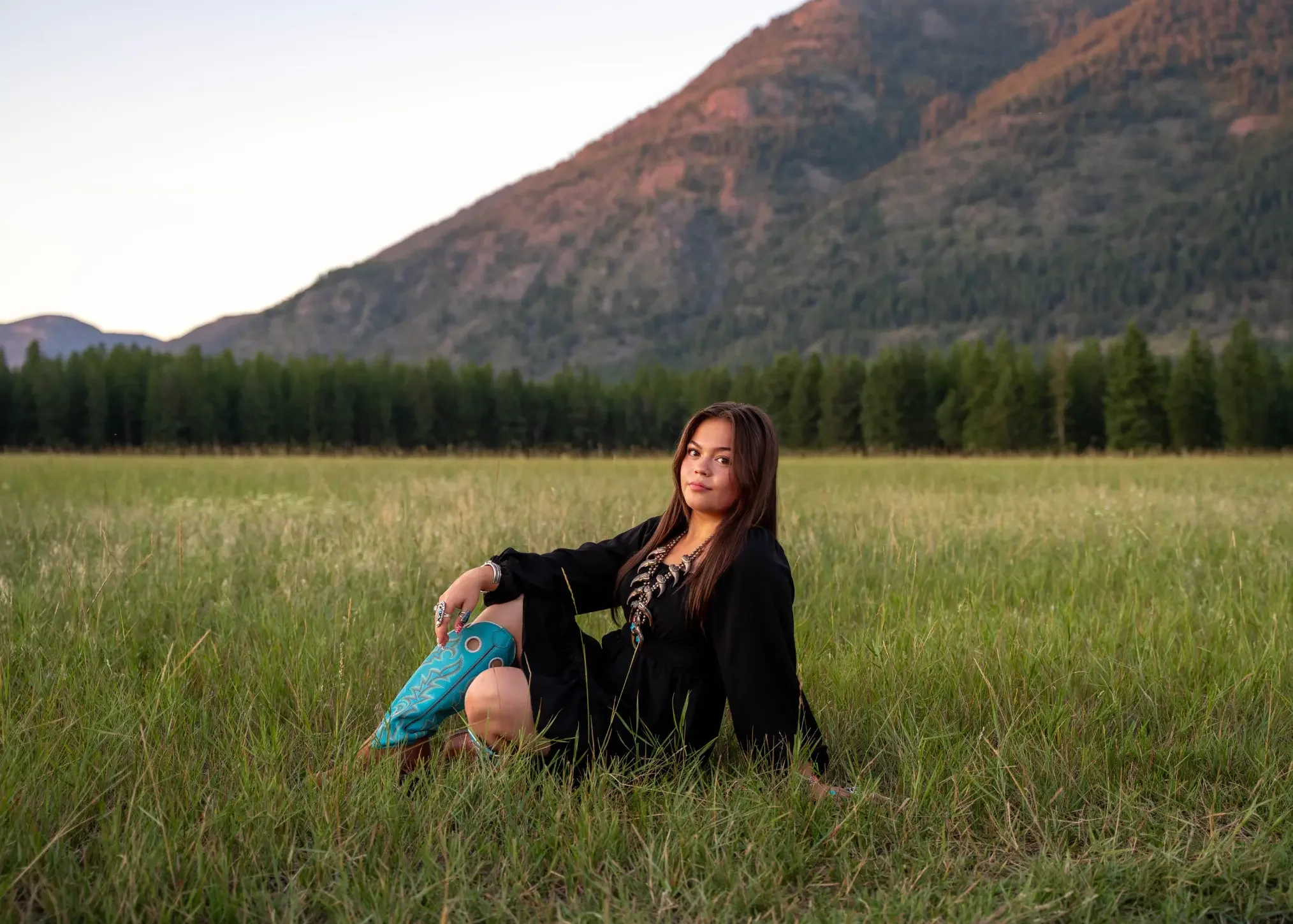 Kalispell-Senior-Photoshoot-Western-Mountains (15).webp