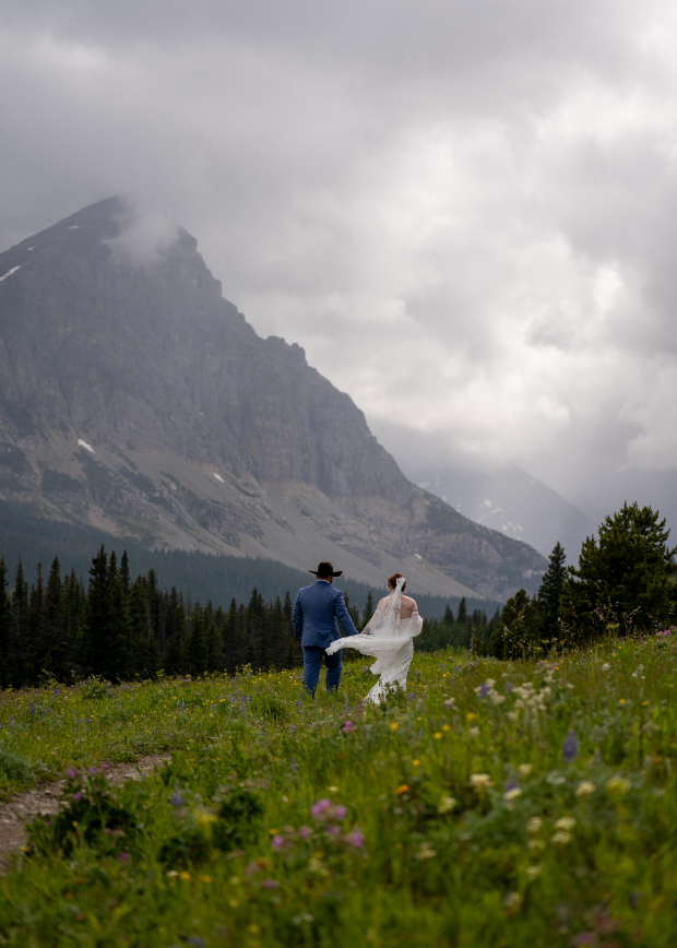 Grayson-Buckner-Media-East-Glacier-National-Park-Elopement-Cutbank-Field-Sun-Point (1).webp