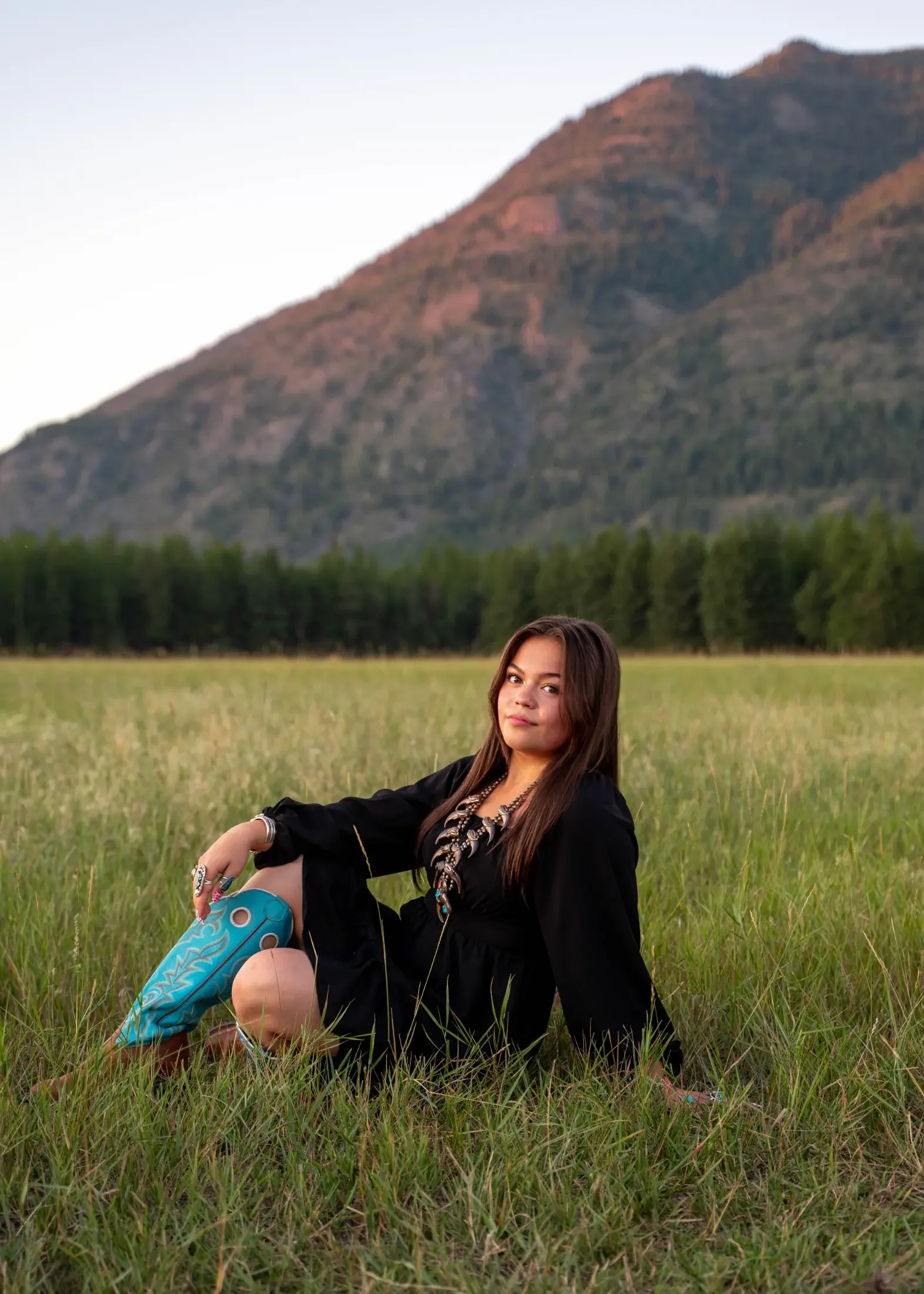 Kalispell-Senior-Photoshoot-Western-Mountains (16).webp