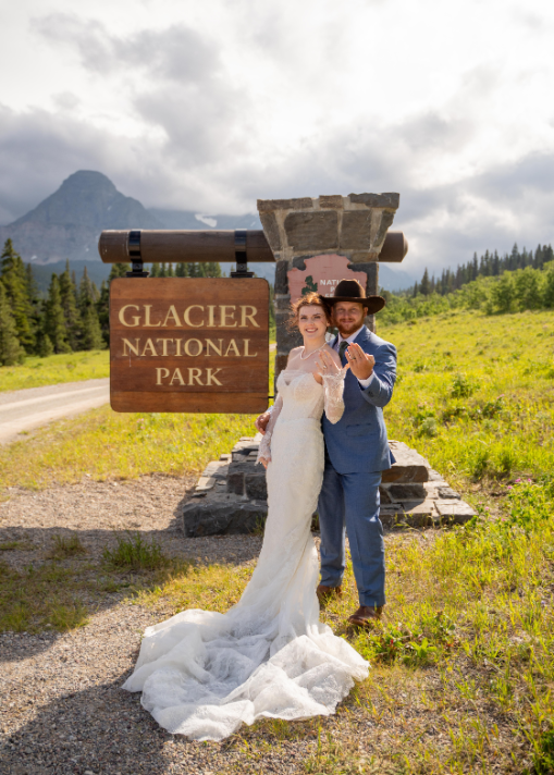 Grayson-Buckner-Media-East-Glacier-National-Park-Elopement-Cutbank-Field-Sun-Point (14).webp