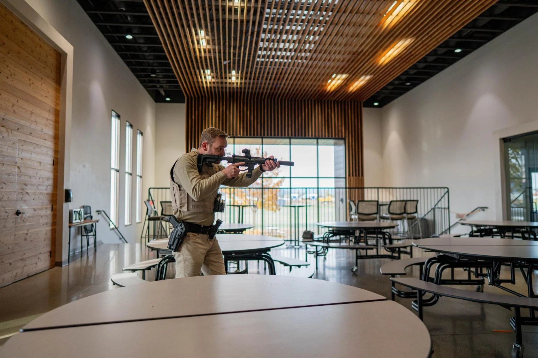 School-Resource-Officer-SRO-Kit-Shield-Arms-2458.jpg