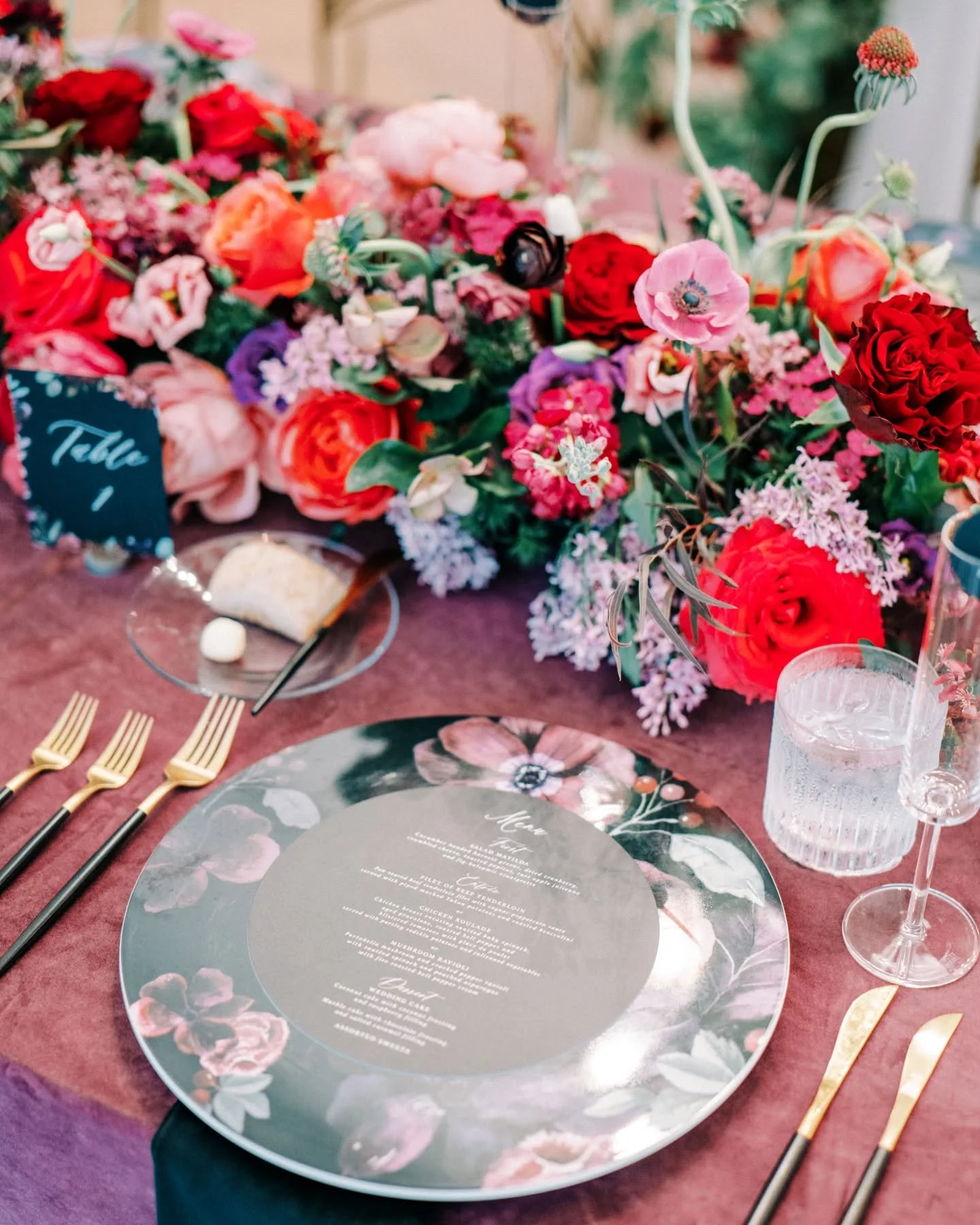 give me all the color 

photo // @seancookweddings
planning // @anntravisevents
floral // @parsonageevents
venue // @meadowbrookhall
cake // @belledolcecakes