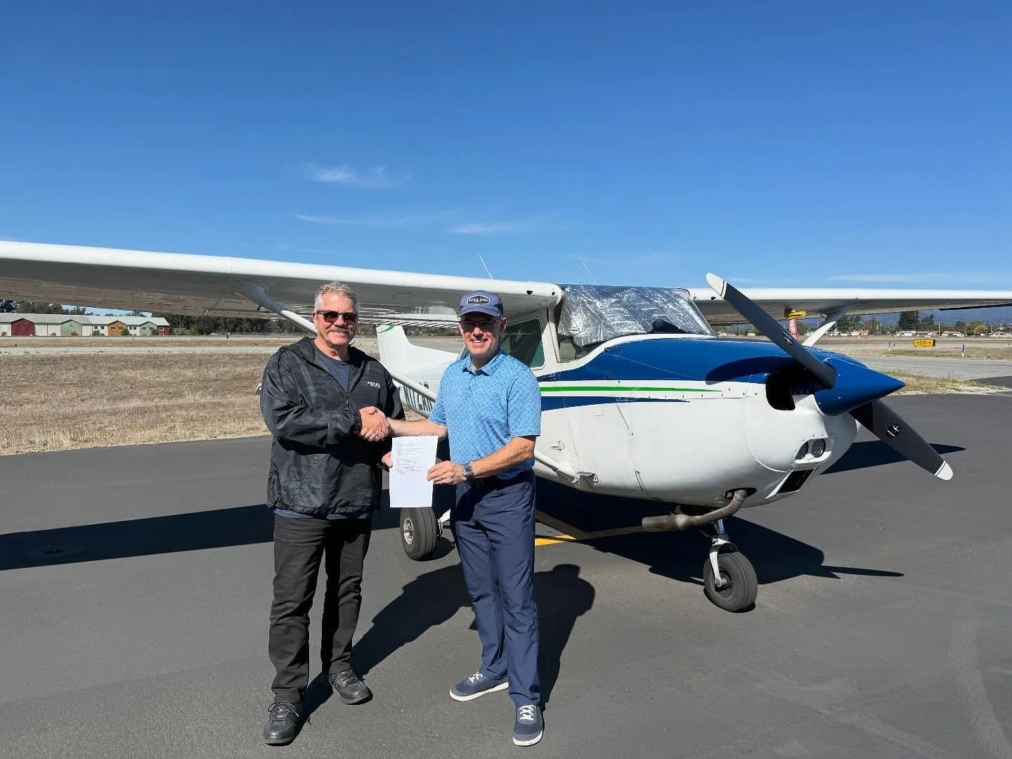 2 passes in one day! Greg Stewart and Nico Mah took advantage of the clear skies and hit it out of the park!

Date: October 17th,2025
Plane: N172AR 🛩️
Pilot and CFI: Greg Stewart and CFI Matt Keane, Nico Mah and CFI Jim McDonald
Certificate: Private