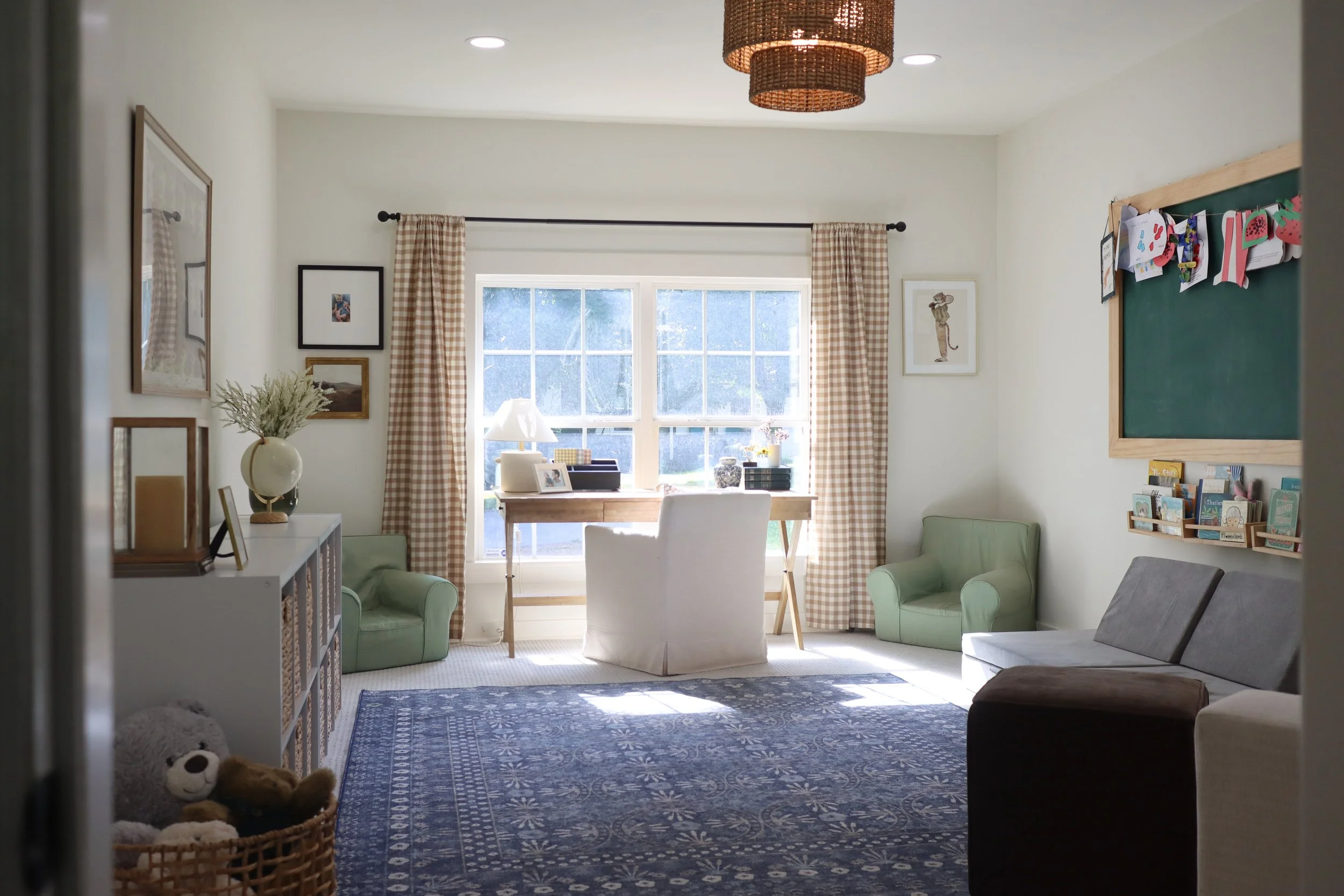 THE MALLARD PLAYROOM/OFFICE