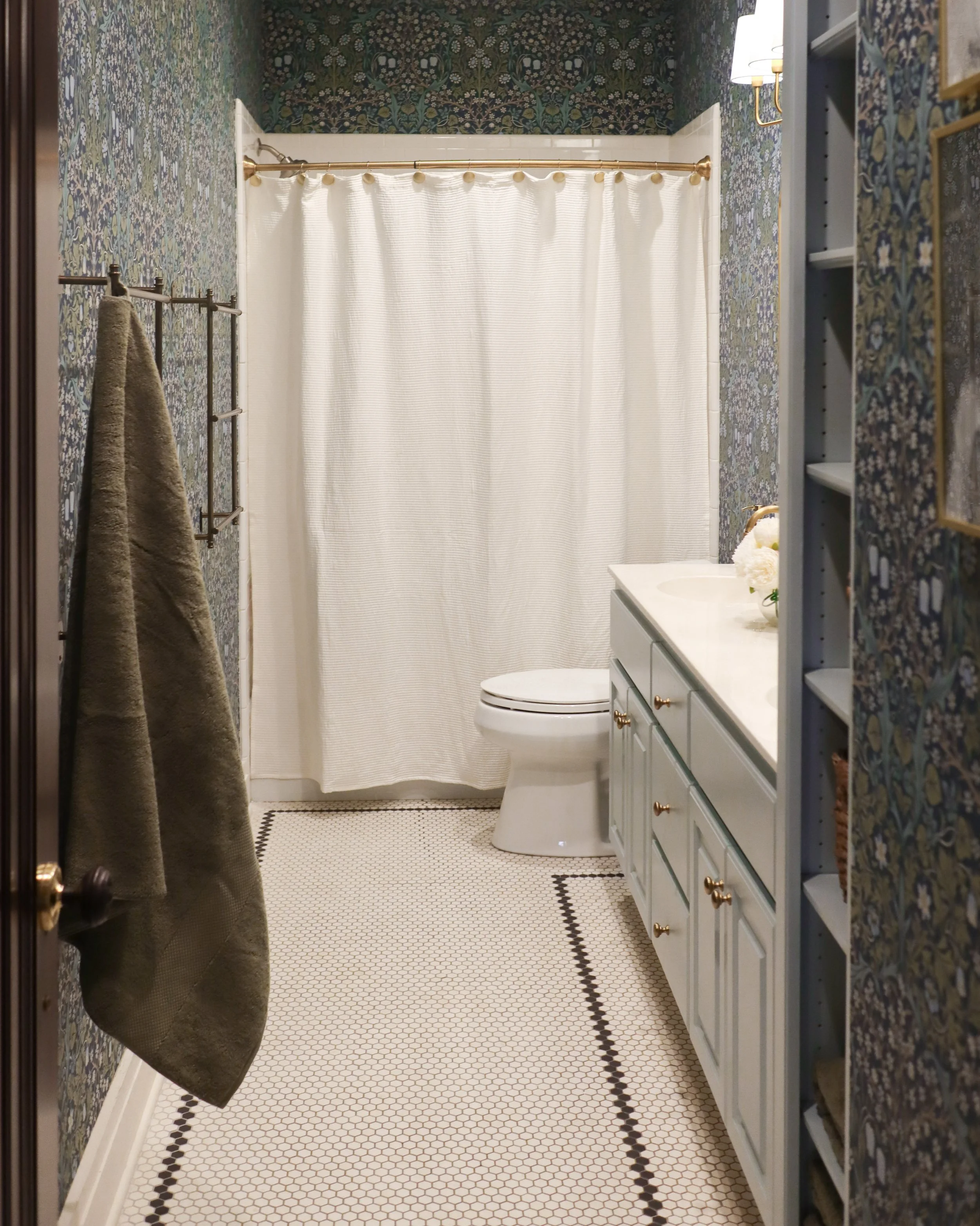 Nashville Bathroom Wallpaper Accent Wall Design