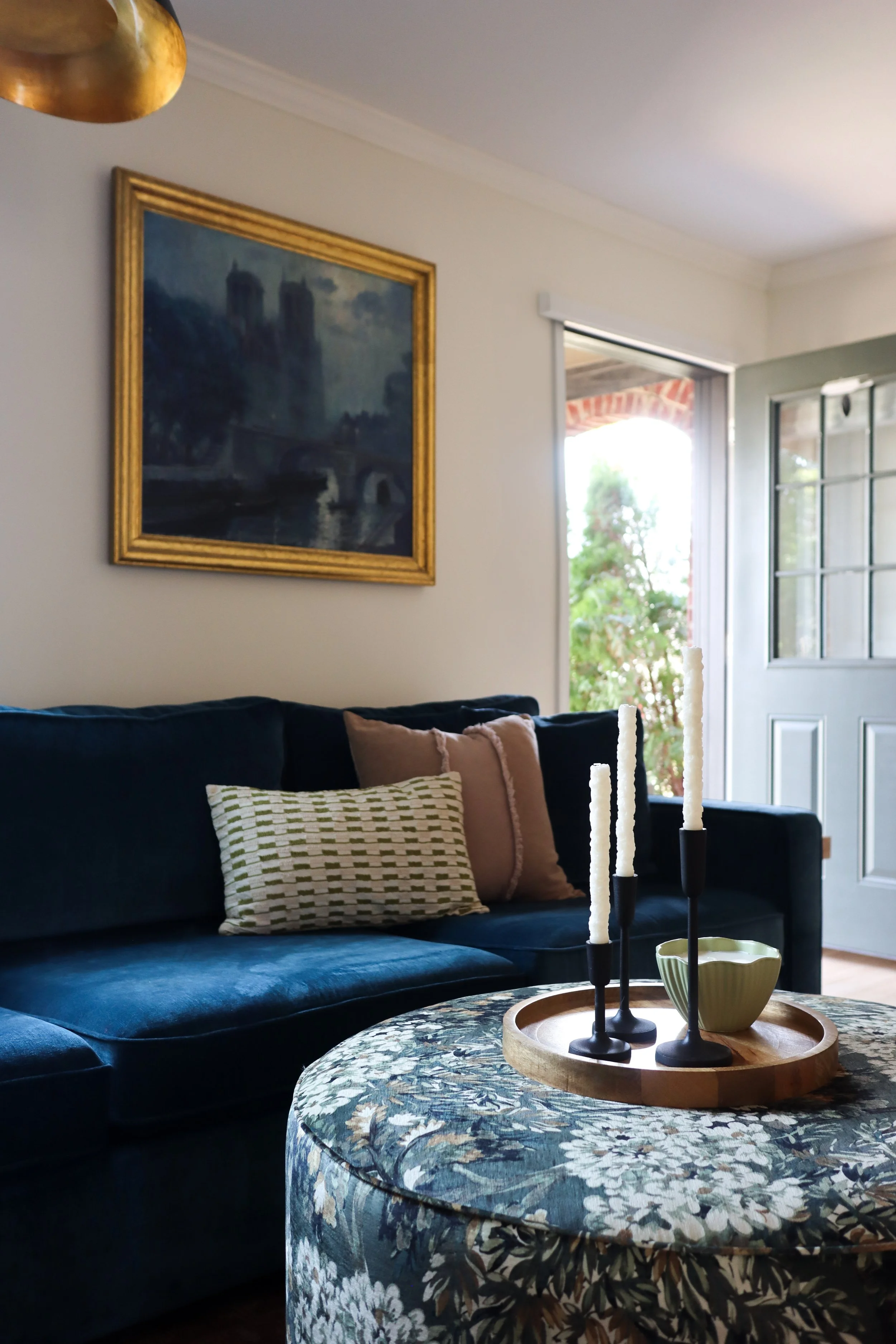 Cozy luxury living room seating