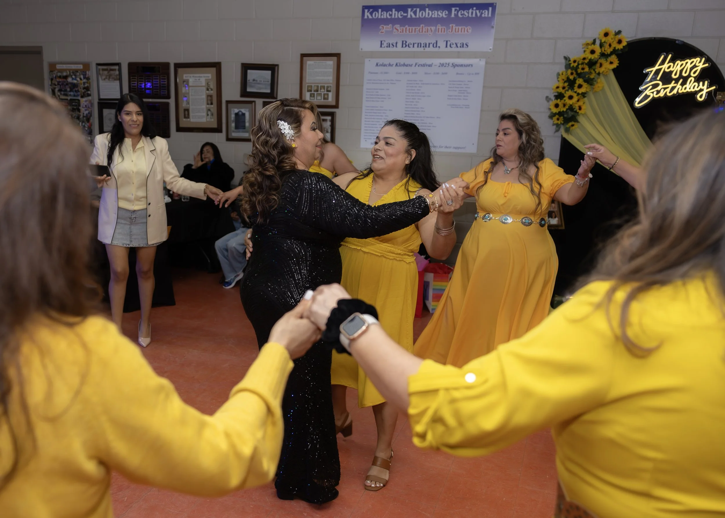 dance from the girls (22).jpg