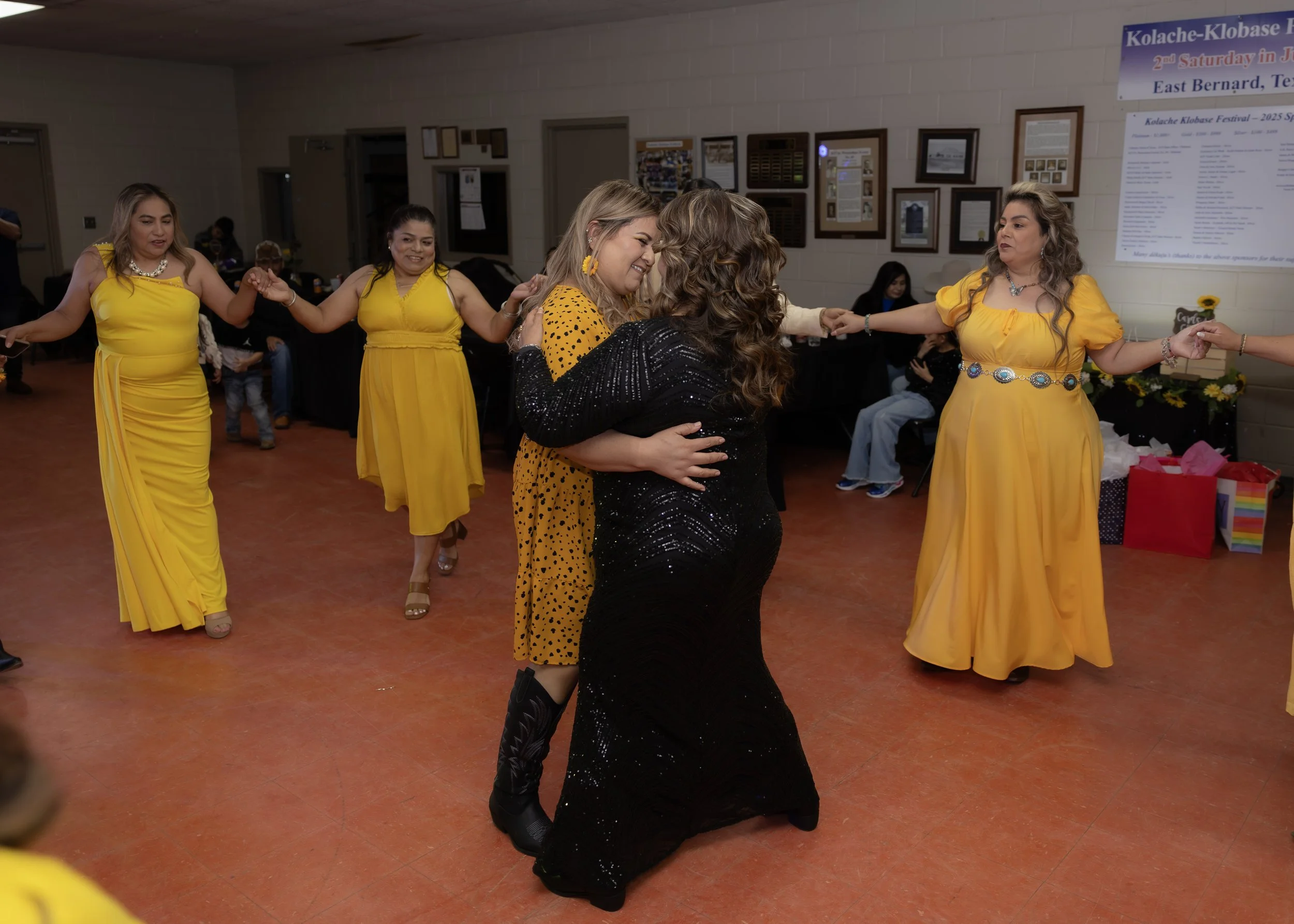 dance from the girls (31).jpg