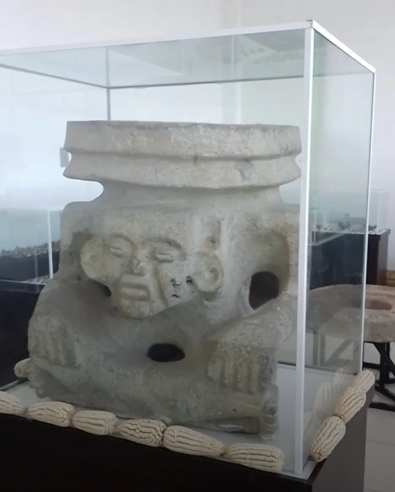 Before Teotihuacan, there was Tlalancaleca.

And the largest Huehueteotl sculpture in Latin America is sitting in a small rural museum almost no one knows about.

3,100 years old.
Peer-reviewed.
