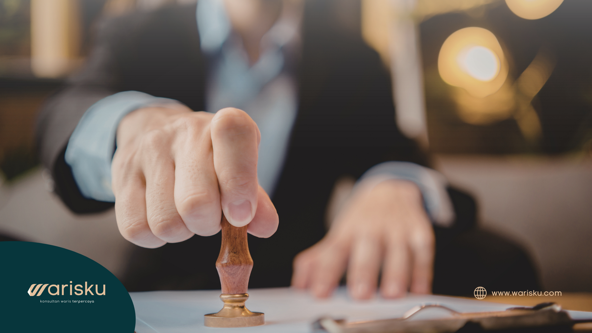 Peran Notaris vs Pengacara Waris: Siapa yang Terbaik Urus Warisan Anda?