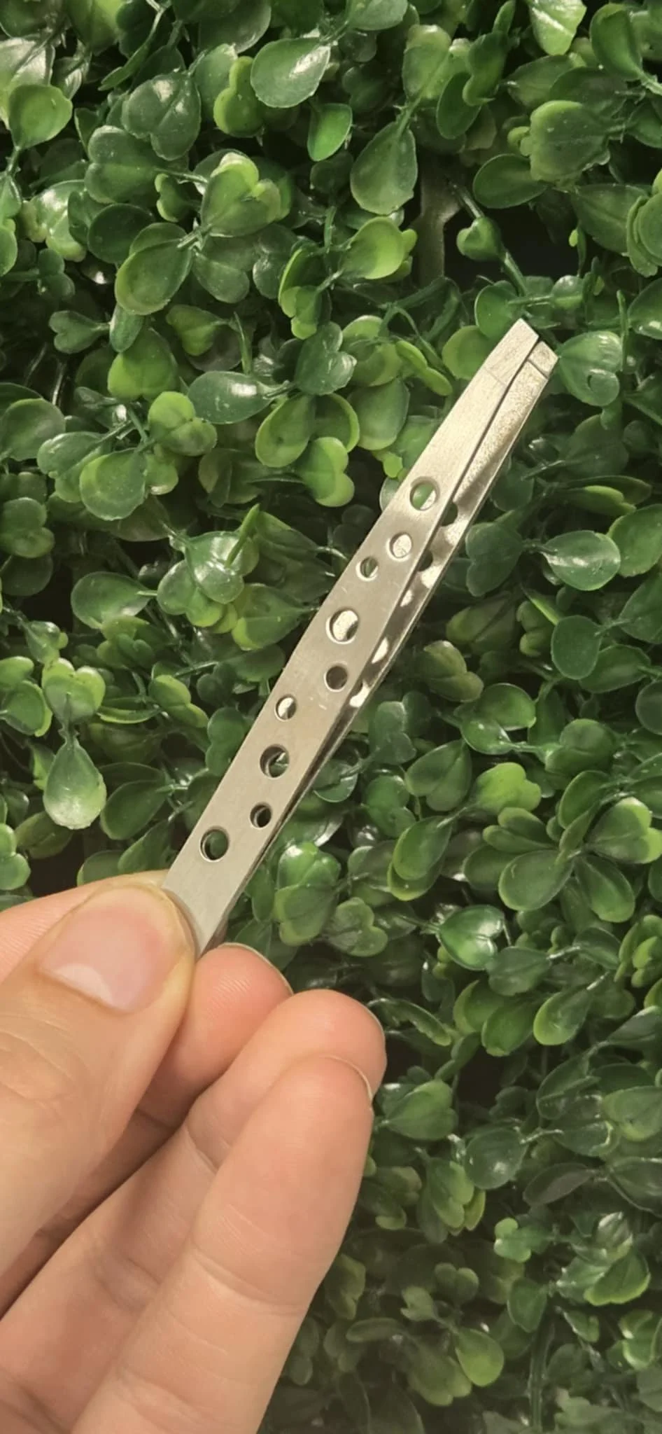 How to Use Tweezers: Your Complete Guide to Safe & Effective Hair Removal