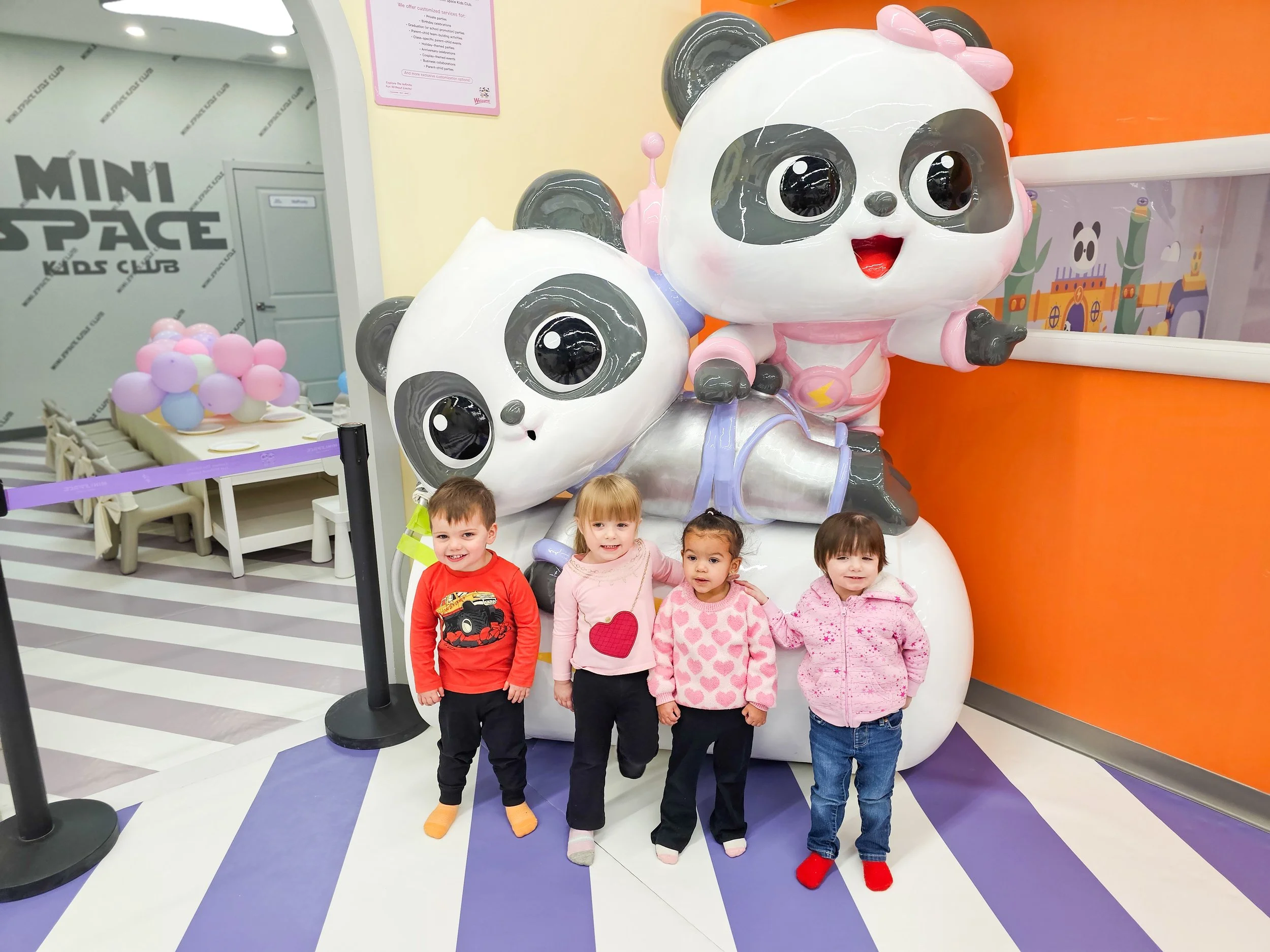 Squad goals 🚀🐼