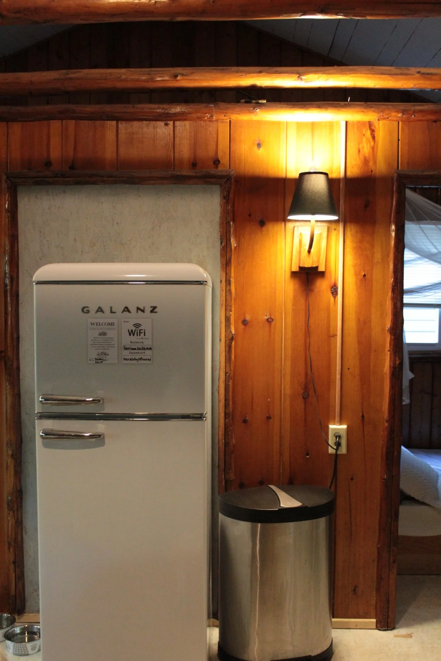 pet friendly cabin getaway in Greenbush Michigan with hot tub and sauna