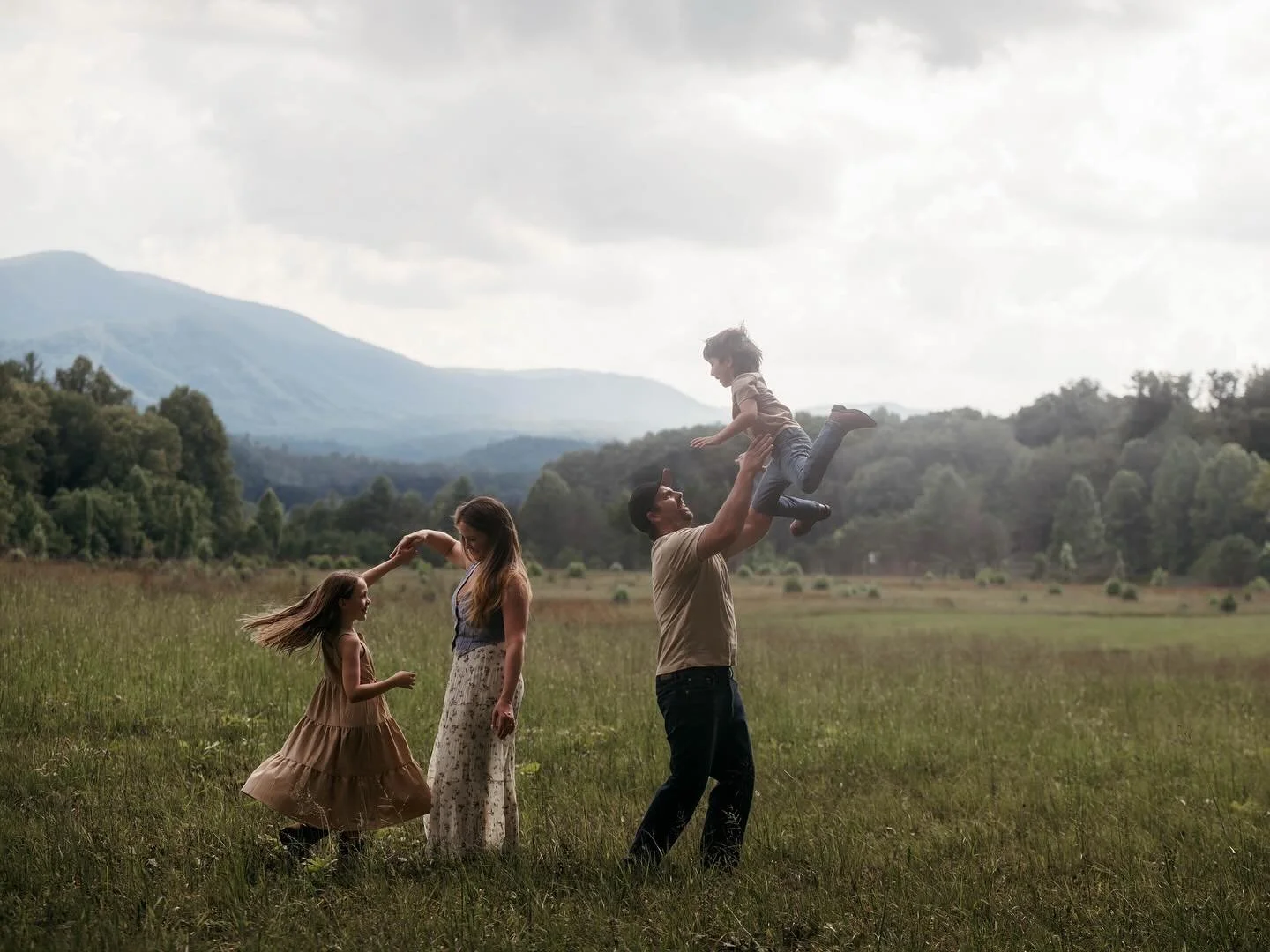 You + me + Tennessee 🤍

SOOOO can I just have every single session in Cades Cove from now on? I&rsquo;m absolutely obsessed with this perfect little prairie..it feels straight out of a storybook. To be honest, I&rsquo;d move right in if I could&hell