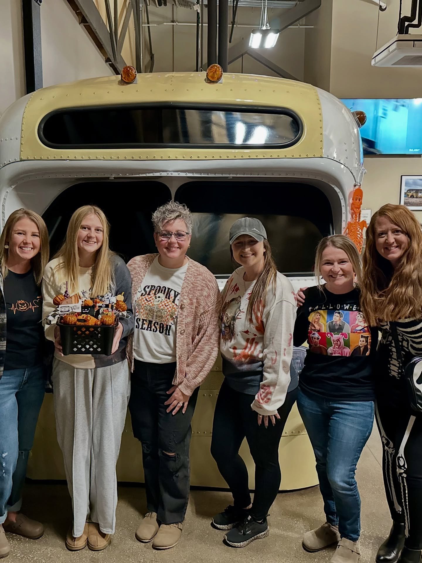 🎃Halloween Movie Trivia @ RAA was a success&mdash;Congrats to the following teams and we hope to see you at our next one, Wednesday Night Lights NFL Trivia @ RAA 🏈 
🏆🏆🏆🏆🏆🏆🏆🏆
🥇 Ghouls Night Out 
🥈 I Know What You Did Last Trivia
🥉 Team Na