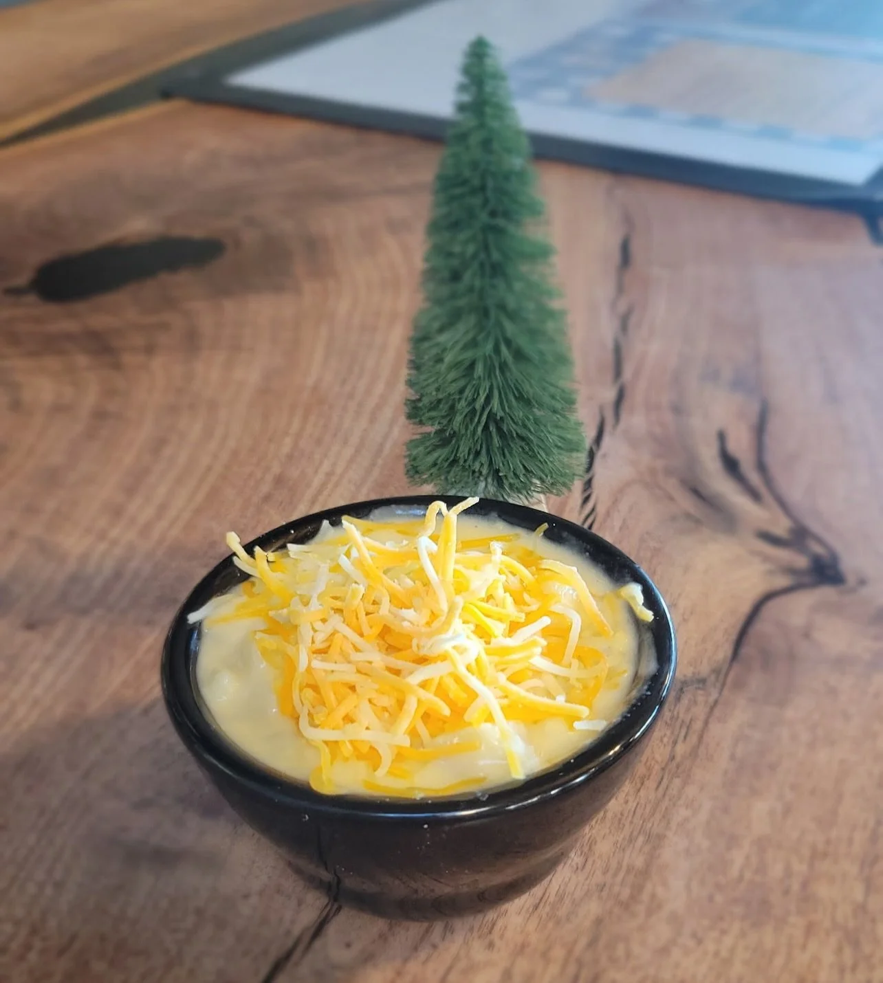 🍲 Soup Season in full swing with our new monthly rotation to 🥔 Potato Soup 🍲 
🥪 Pairs perfectly with a cold cut or panini!
📱 Check out the full menu here: https://www.reserveartisanales.com/taproom-eats