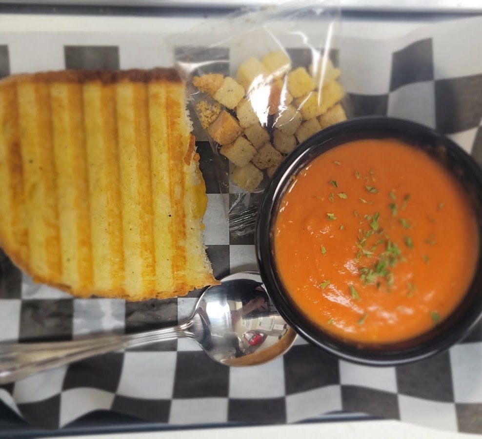 🚨New taproom&mdash;in house made tomato bisque with half of a cheese panini 🤤 
🍽️ link in story or bio