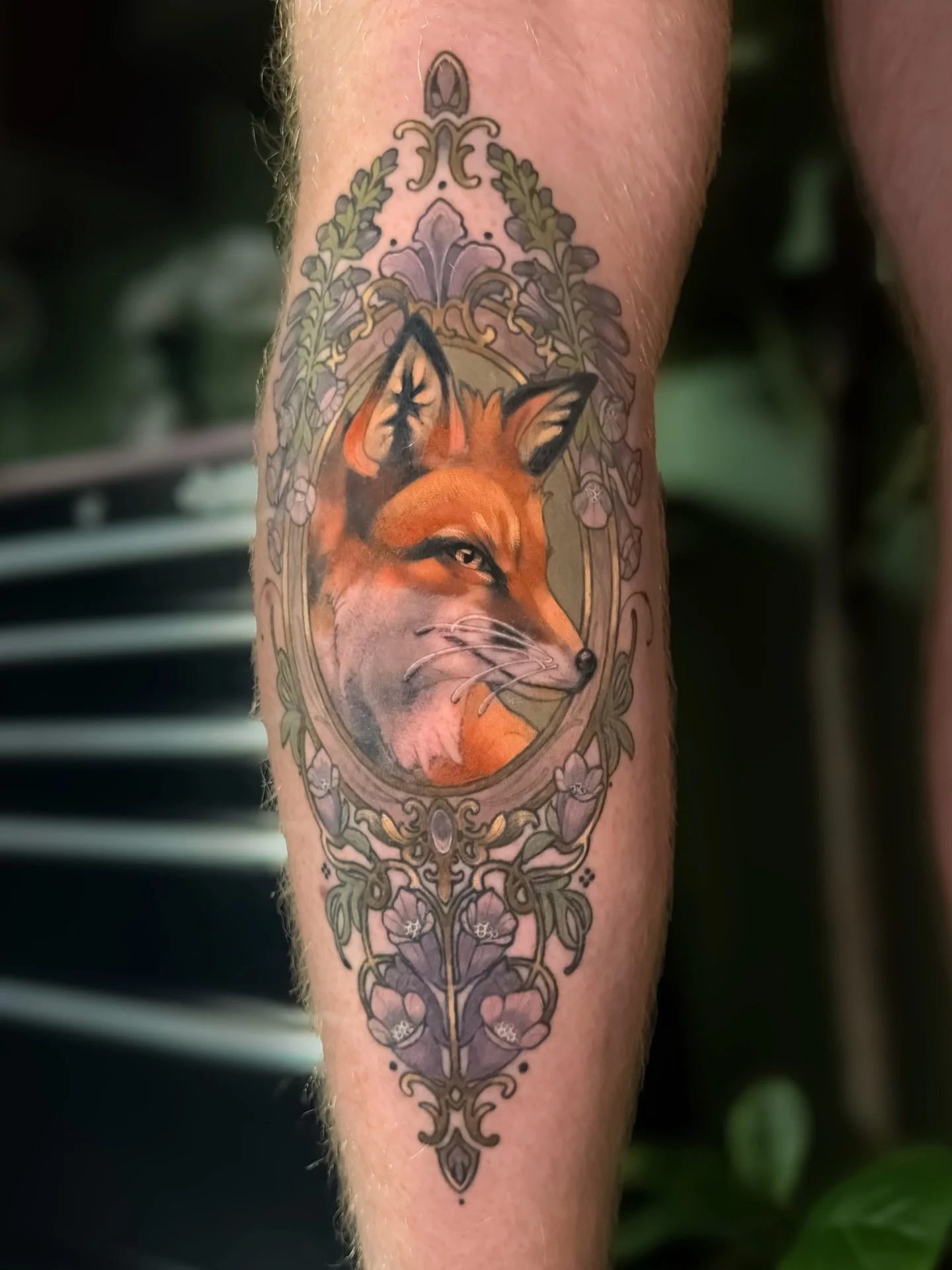 🧡 

&hearts;️Books are currently closed. Booking updates will be posted here and at @escatlatatattoo. To join my mailing list go to https://www.escarlatatattoo.com &hearts;️

#sandyspringstattoo #escarlatatattoo #flashtattoo #tattooflash #georgiatat