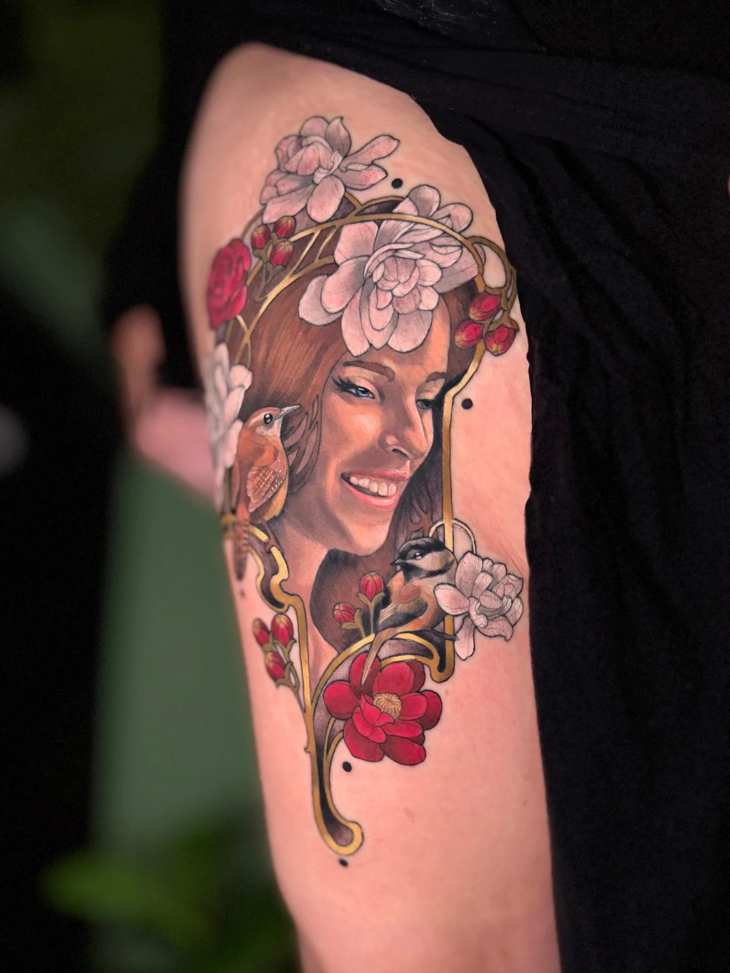 Portrait of mom for Julie&hearts;️

&hearts;️Books are currently closed. Booking updates will be posted here and at @escatlatatattoo. To join my mailing list go to https://www.escarlatatattoo.com &hearts;️

#sandyspringstattoo #escarlatatattoo #flash