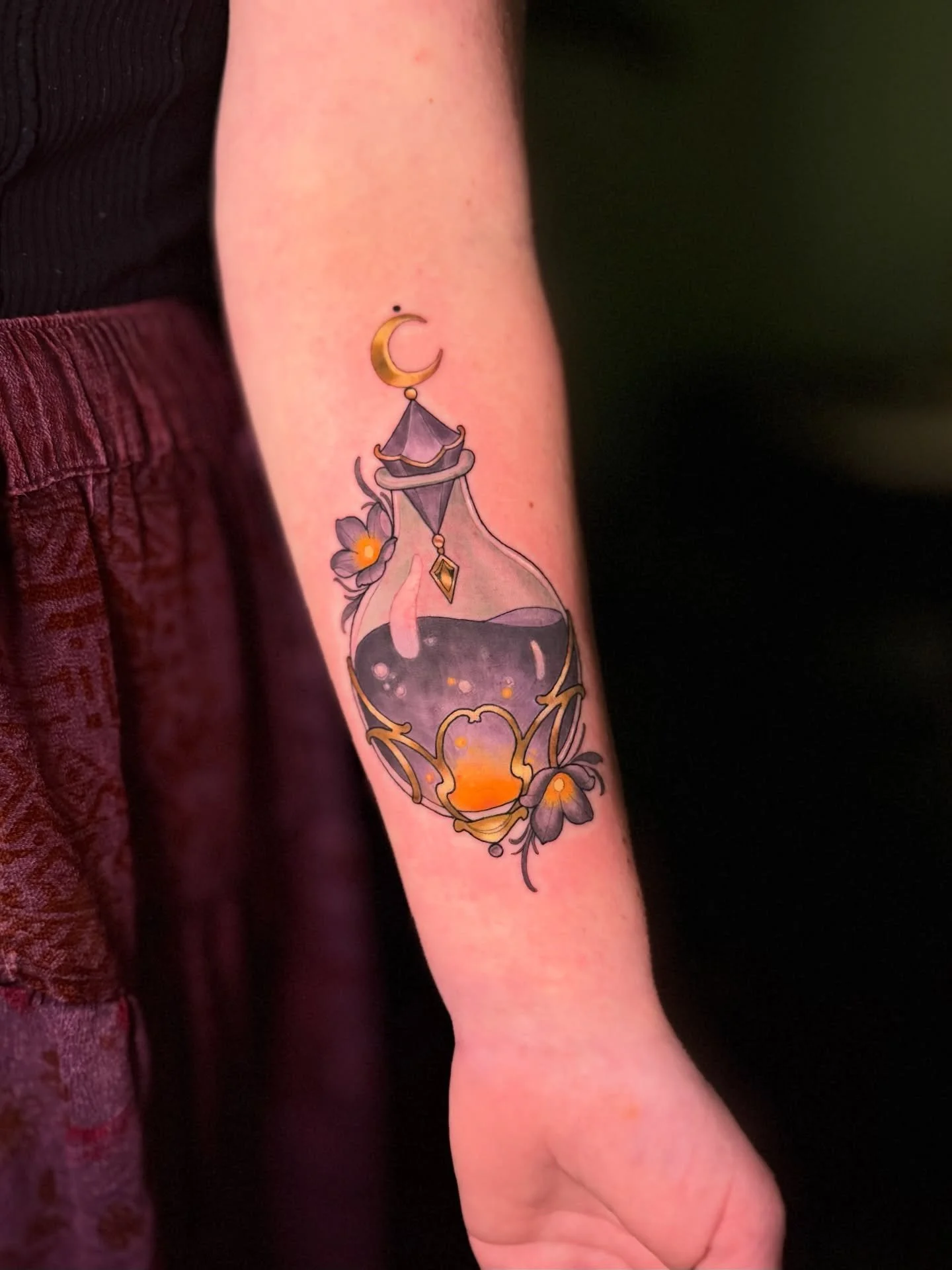 Gini&rsquo;s first tattoo!

&hearts;️Books are currently closed. Booking updates will be posted here and at @escatlatatattoo. To join my mailing list go to https://www.escarlatatattoo.com &hearts;️

#sandyspringstattoo #escarlatatattoo #flashtattoo #