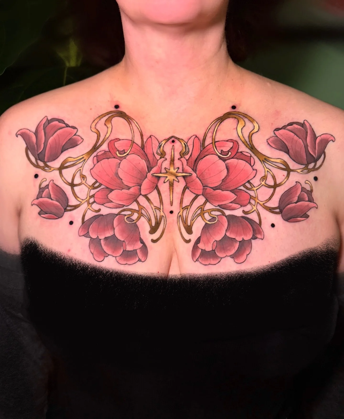 Finally competed Maggie&rsquo;s chest piece&hearts;️

&hearts;️Books are currently closed. Booking updates will be posted here and at @escatlatatattoo. To join my mailing list go to https://www.escarlatatattoo.com &hearts;️

#sandyspringstattoo #esca