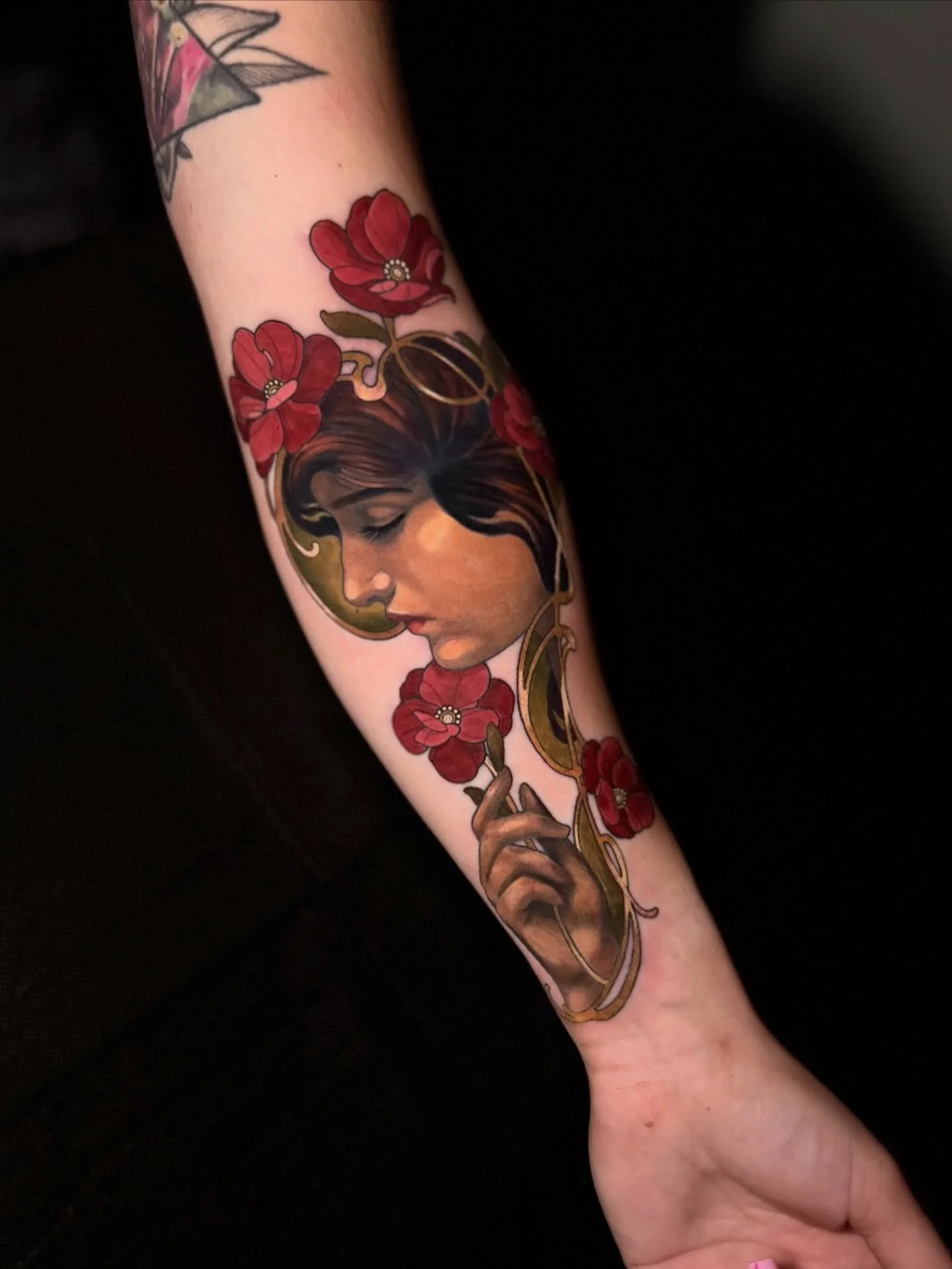 For Teresa&hearts;️

&hearts;️Books are currently closed. Booking updates will be posted here and at @escatlatatattoo. To join my mailing list go to https://www.escarlatatattoo.com &hearts;️

#sandyspringstattoo #escarlatatattoo #flashtattoo #tattoof