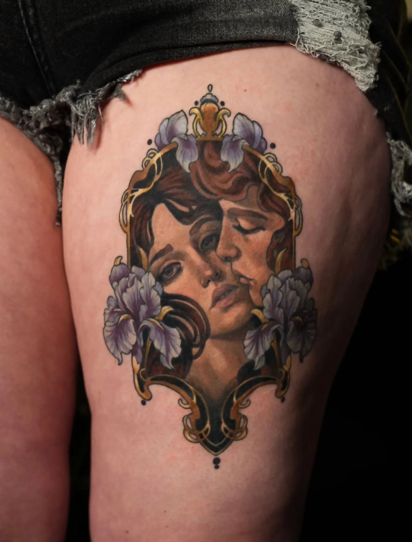 Healed with some minor touch ups on Rachel 

Join my mailing list at https:www.escarlatatattoo.com 

#atlantatattoo #artnouveautattoo #neotraditionaltattoo #painterlytattoo #neocalssicaltattoo