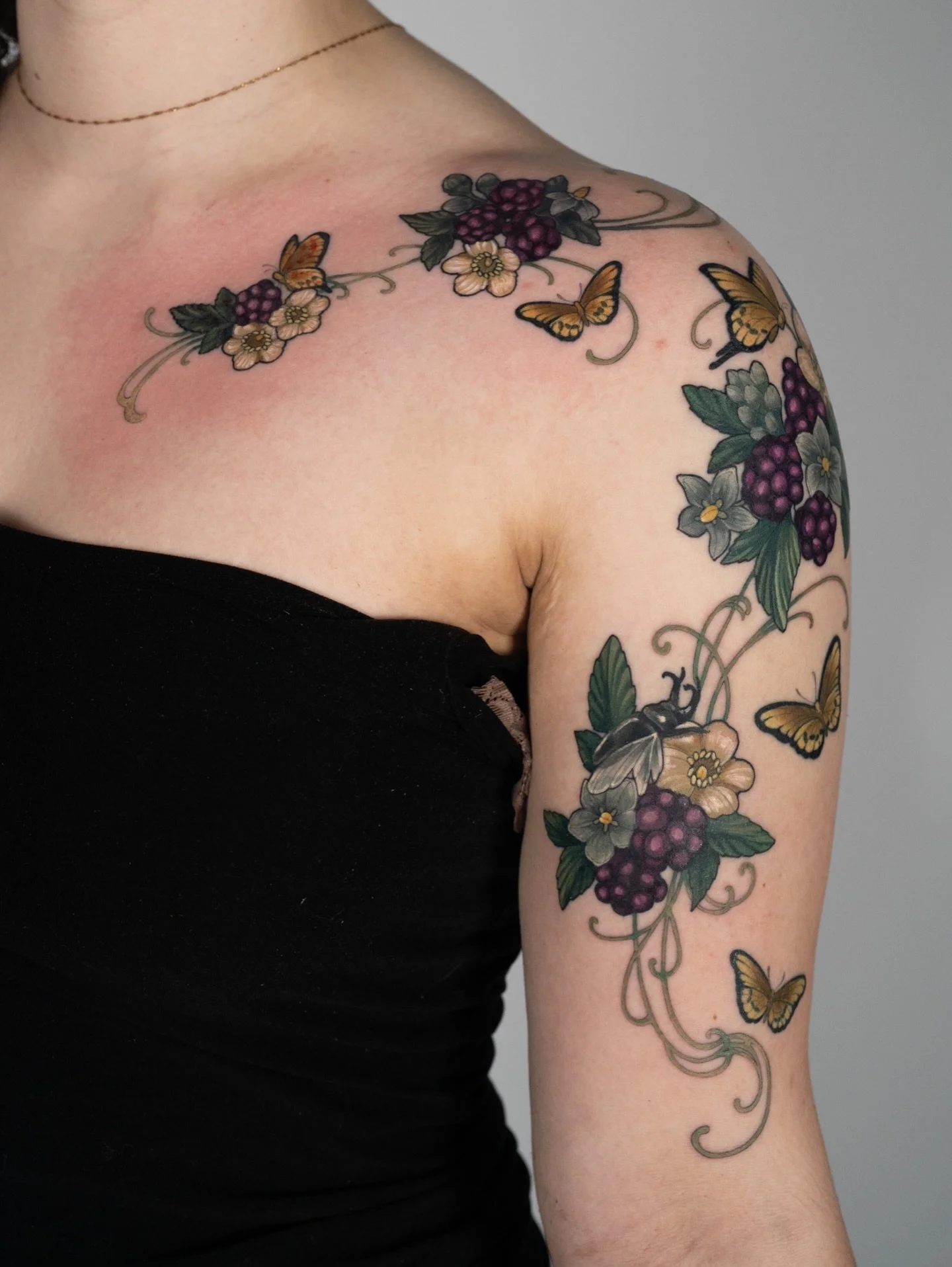A little different from the kind of work I usually do, but I really loved how this one came together. Done during my recent guest spot at @edenbodyartstudios in Dallas, Texas. 

Join my mailing list at https:www.escarlatatattoo.com 

#atlantatattoo #