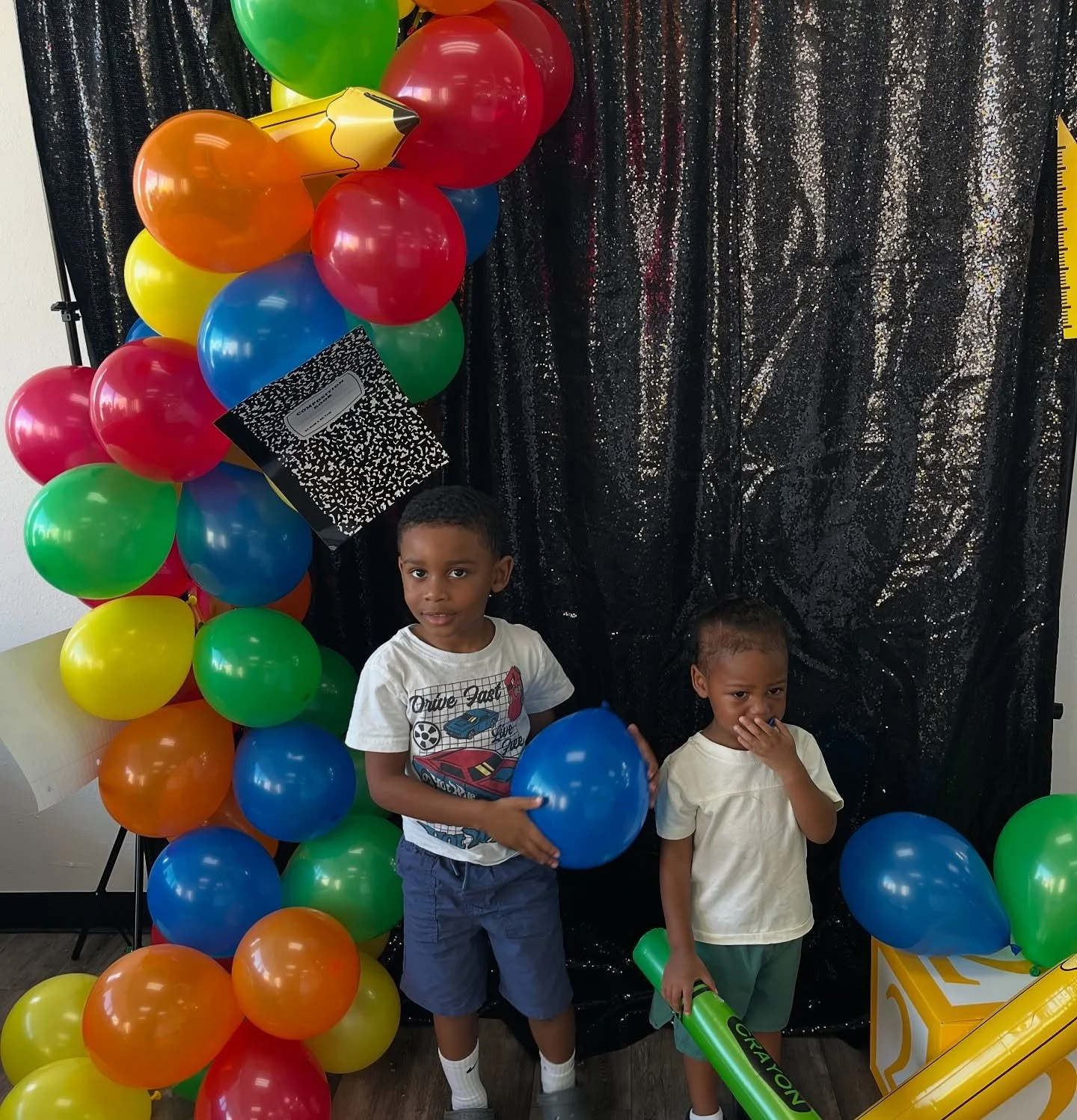 Thank you from The Coiffeur Room! 🎒✂️
A huge THANK YOU to everyone who came out and supported our Back-to-School Backpack Giveaway! Your smiles, energy, and community spirit made the day so special. We’re grateful for the families we serve and