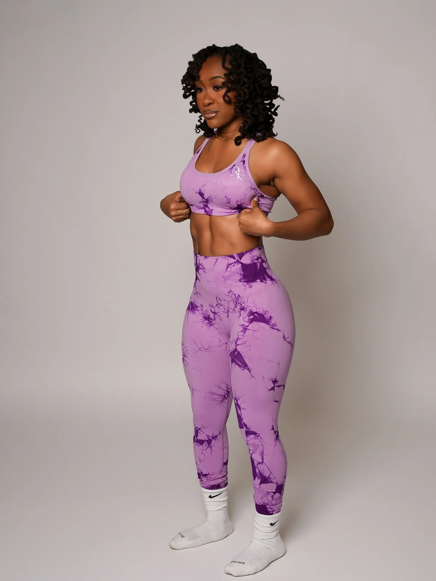 Mom. Trainer. Builder. 

Becoming her required RELEASE 👉🏽 strength, discipline &amp; confidence. 

I train bodies, help you reconnect with yourself &amp; release the version of you that played small. 

We build strength inside AND out!
This is what