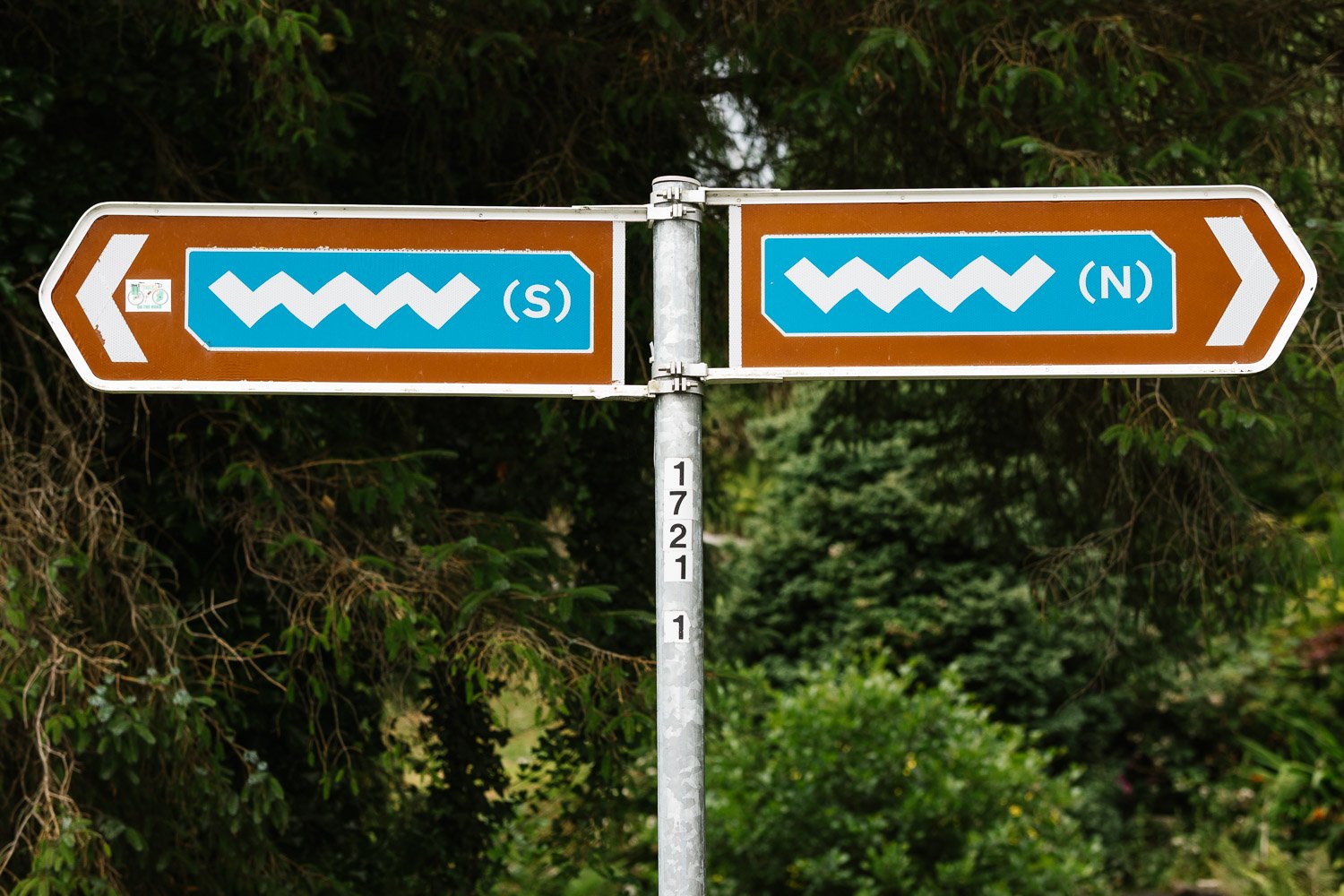  Turn left for Glengesh Pass 