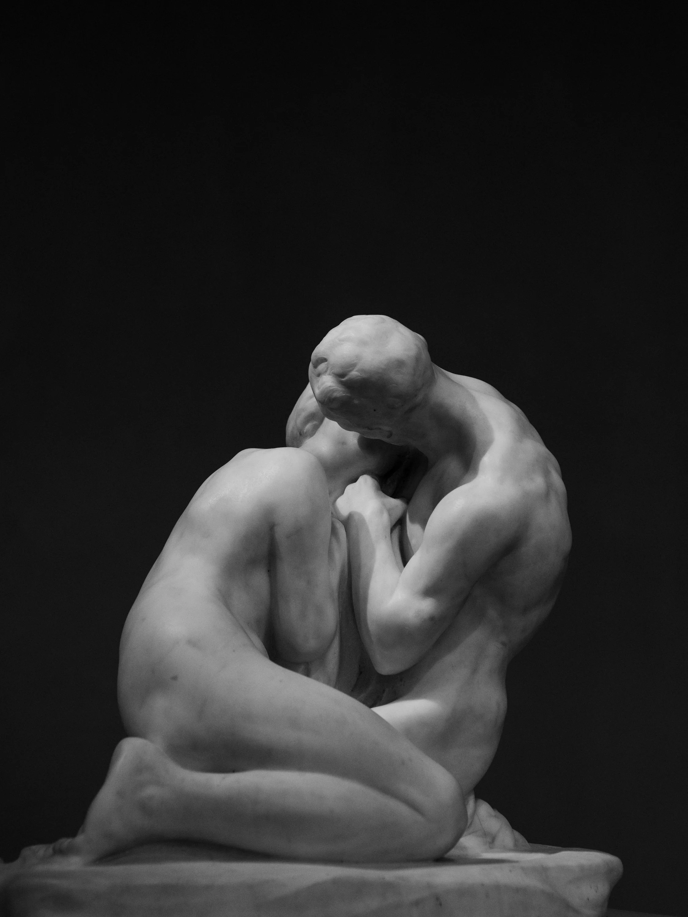 The Kiss, Alfredo Pina, Centre d'Art Rodin Shanghai, China, 2025