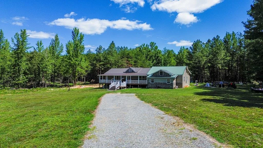 1074 Fawn Ln, Nathalie, VA