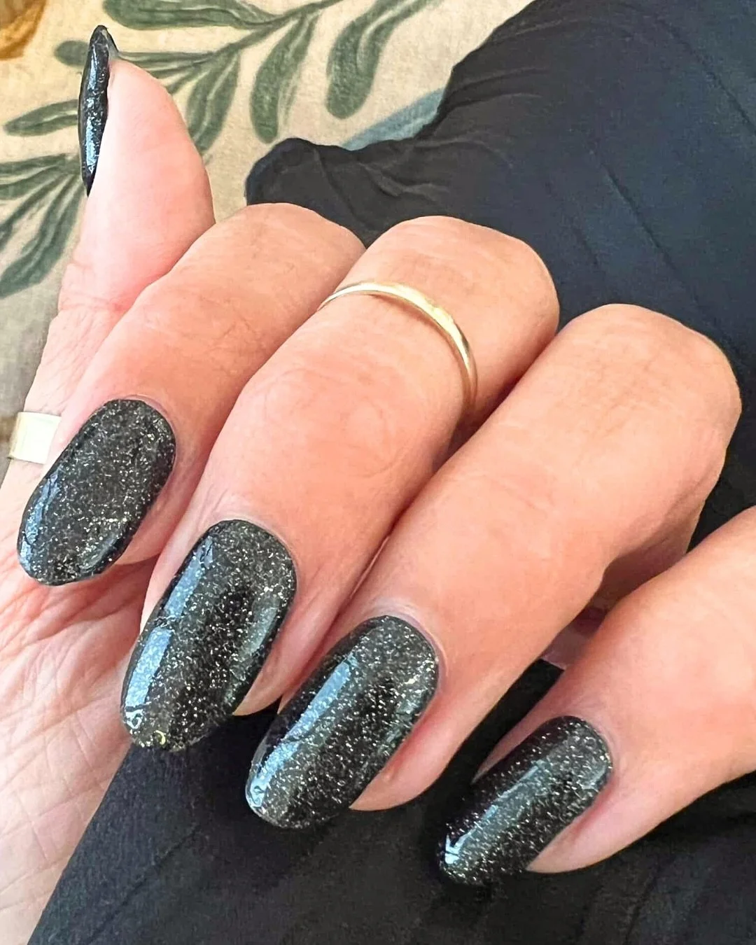 Some pics you&rsquo;ve sent me lately wearing your Frankie &amp; Co gel nail wraps 😍 

Don&rsquo;t be shy, send me a DM with your fresh wraps, I love seeing them on all different nail shapes and lengths. Even if they feature spiders 🕷️ 

#diygelnai