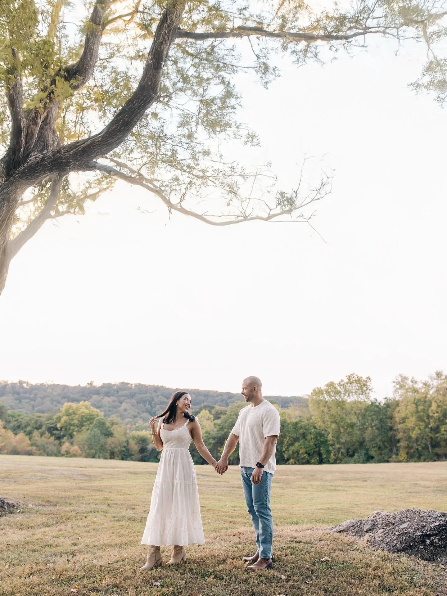 Surrounded by nature&rsquo;s beauty, wrapped in love 🌿💍
Every moment of this engagement session felt like a fairytale &mdash; soft laughter, stolen glances, and a stunning backdrop that made their love shine even brighter. 
A new chapter begins, an