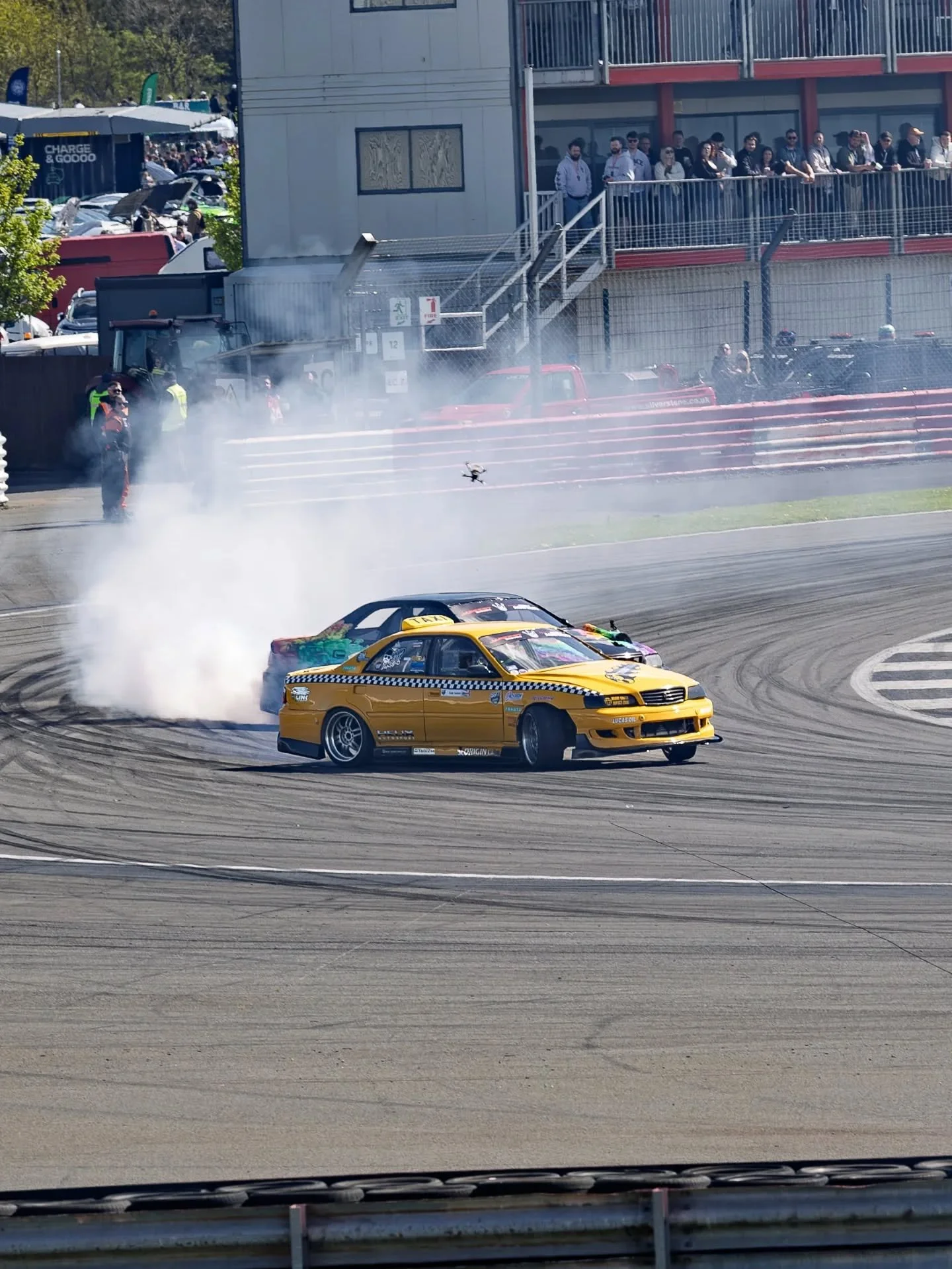 Would you get in this taxi? 👀

No fares, just full throttle. Smoke pouring, angle locked, and zero hesitation from

 @what_would_dango_do at Japfest Silverstone 2026.

📸 @tobylovelandphoto 

Driver: @what_would_dango_do