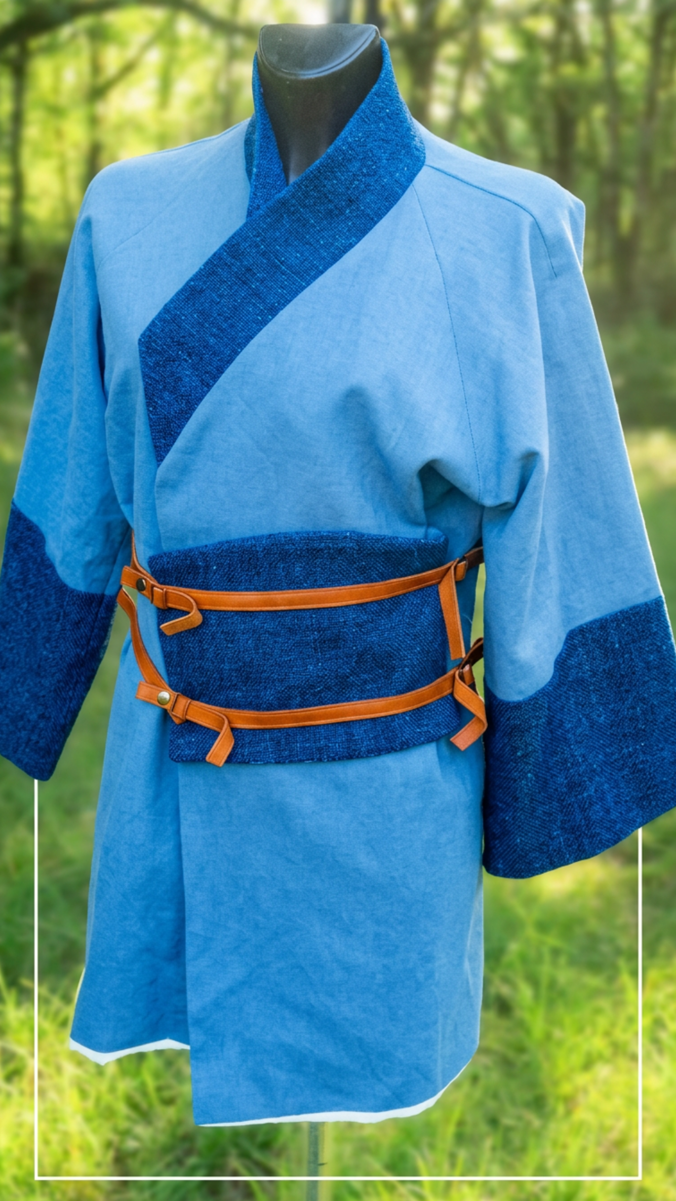 Contraste kimono bleu et fond flouté.png