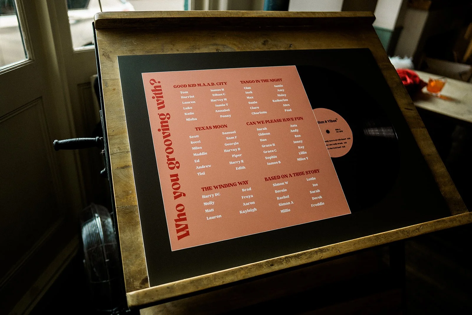 A DIY wedding table plan that's based on a record sleeve.