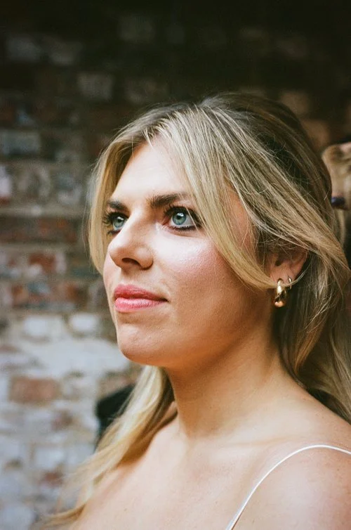 Natural bridal beauty look created by Glamorama Make-up Artist Liverpool, featuring glowing skin, soft peach tones, and effortless elegance. Perfect for brides seeking a radiant, modern makeup style for relaxed Liverpool and Merseyside weddings. Laur