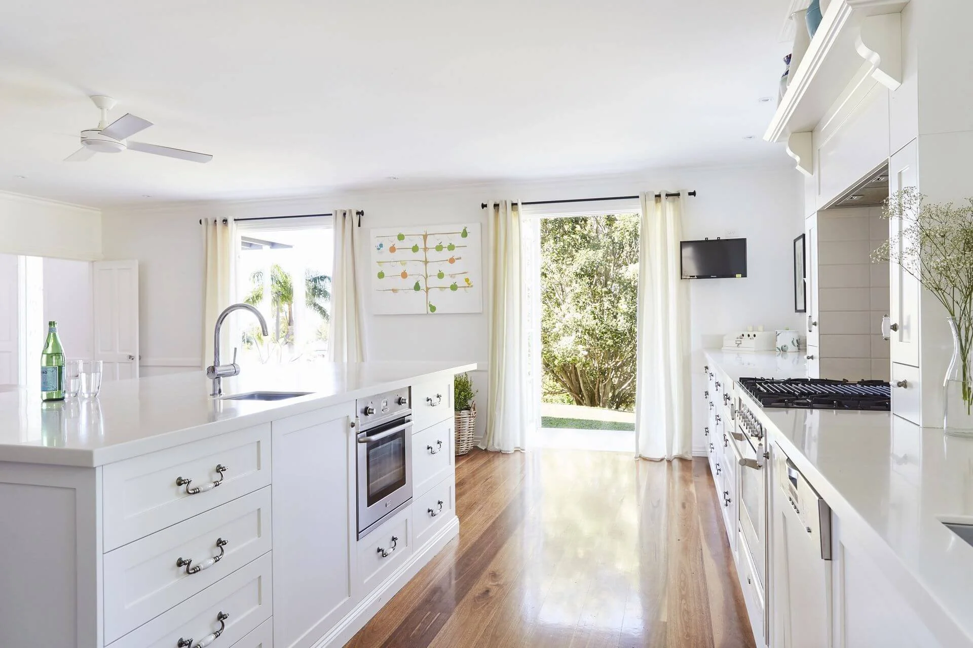 kitchen-two-ovens.jpg
