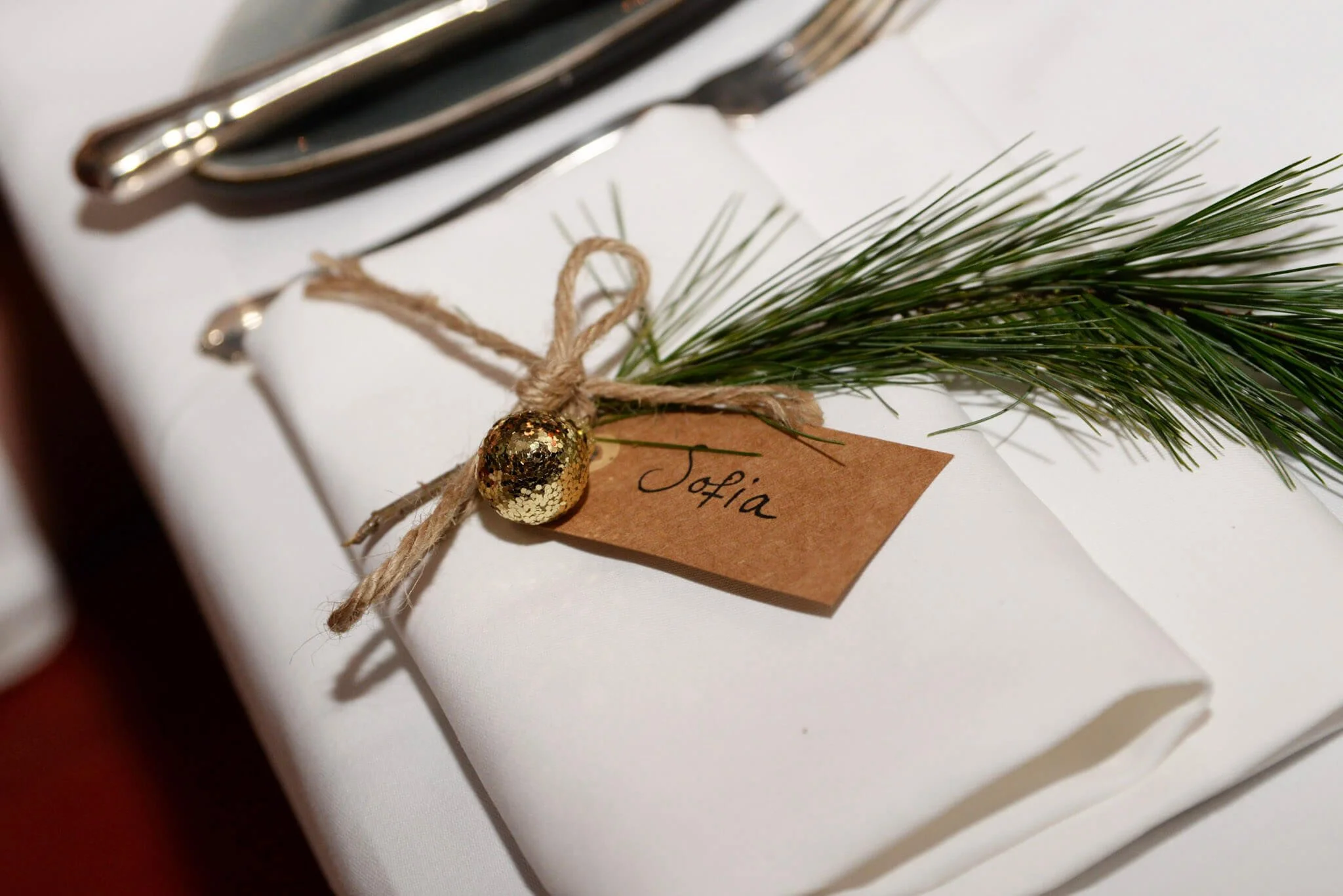 Elegant table setup at a winter wedding in The Hague