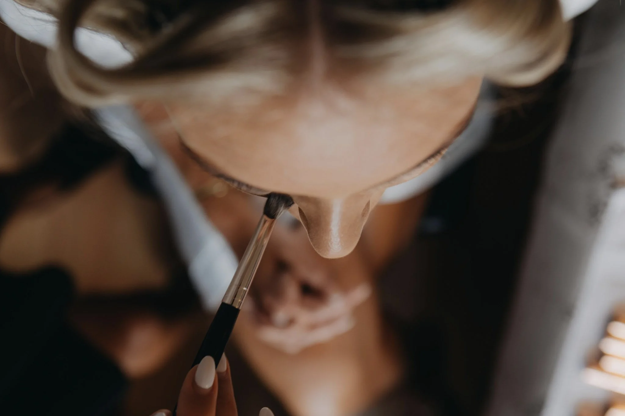 Bride getting ready for her luxury wedding in Kerkdriel, the Netherlands.
