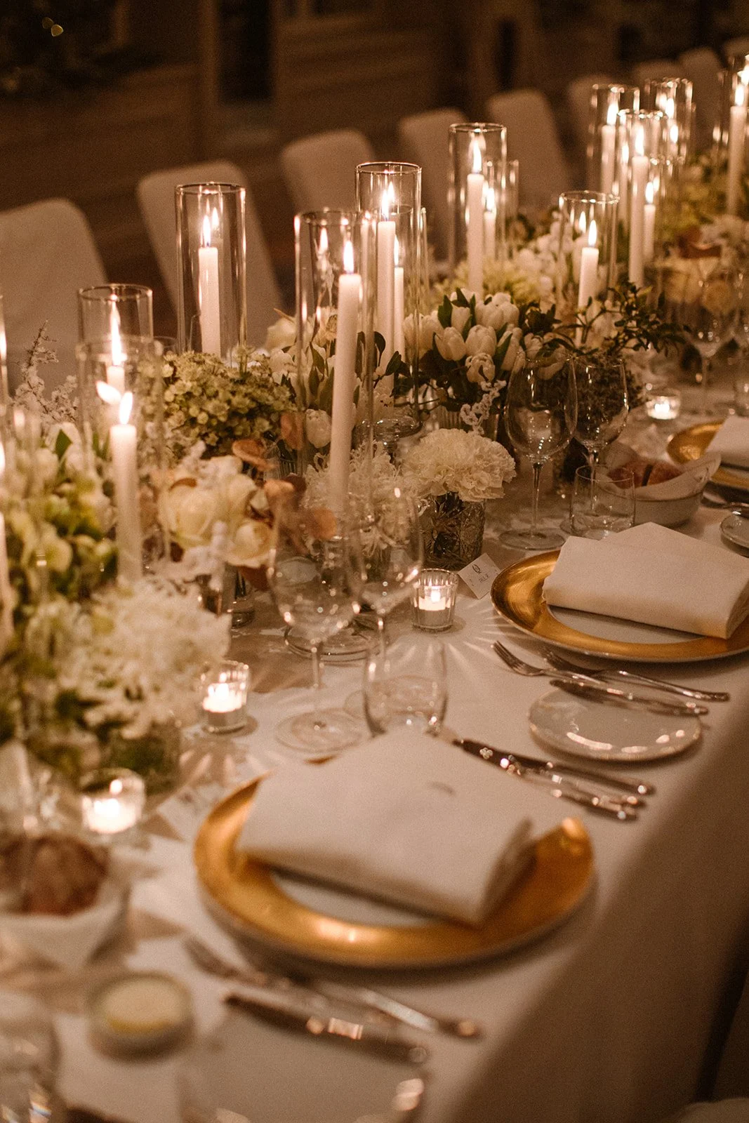 Elegant winter wedding table setup at Waldorf Astoria Amsterdam.