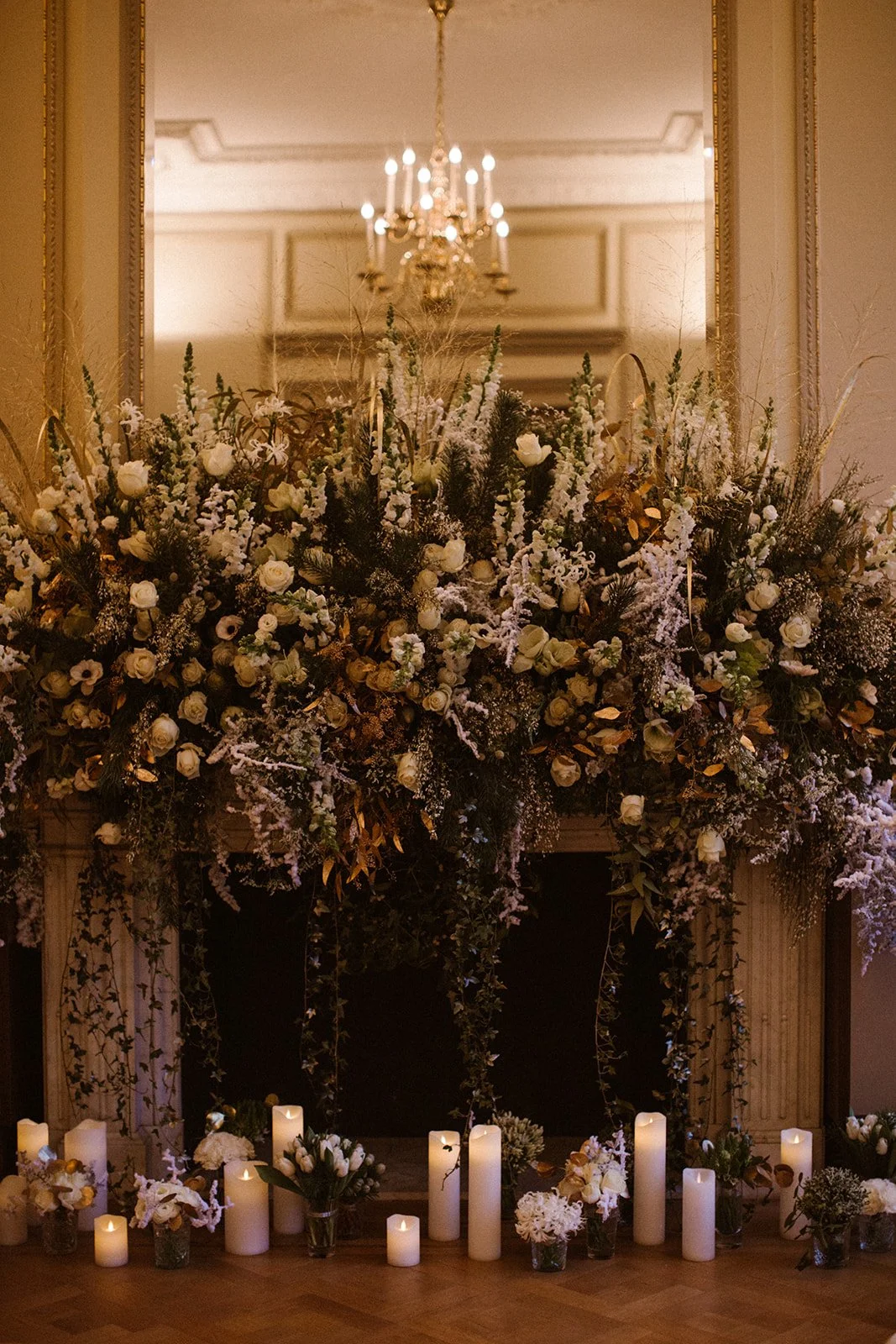 Luxurious winter wedding floral arrangement detail in Amsterdam.