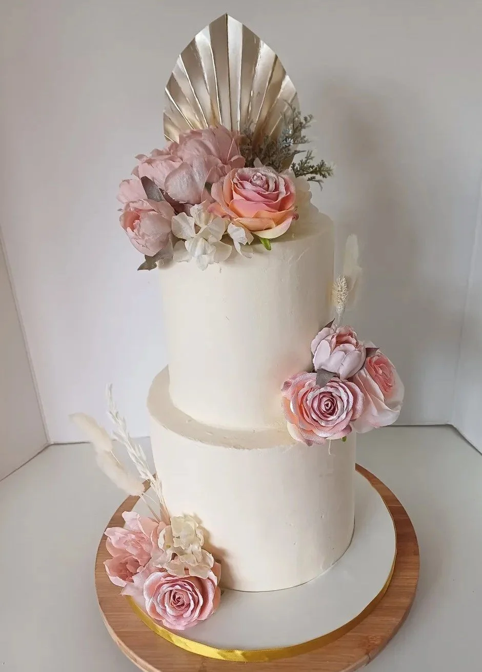 2 tiers wedding cakes