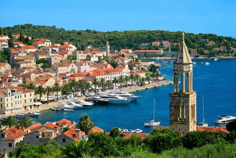 hvar-5874fc0226a268.97767434_big.jpg (Copy)