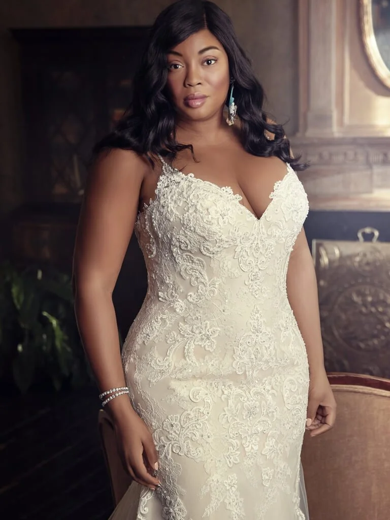 Large-Maggie-Sottero-Glorietta-Lynette-9MC882AC-Curve-PROMO2.jpg